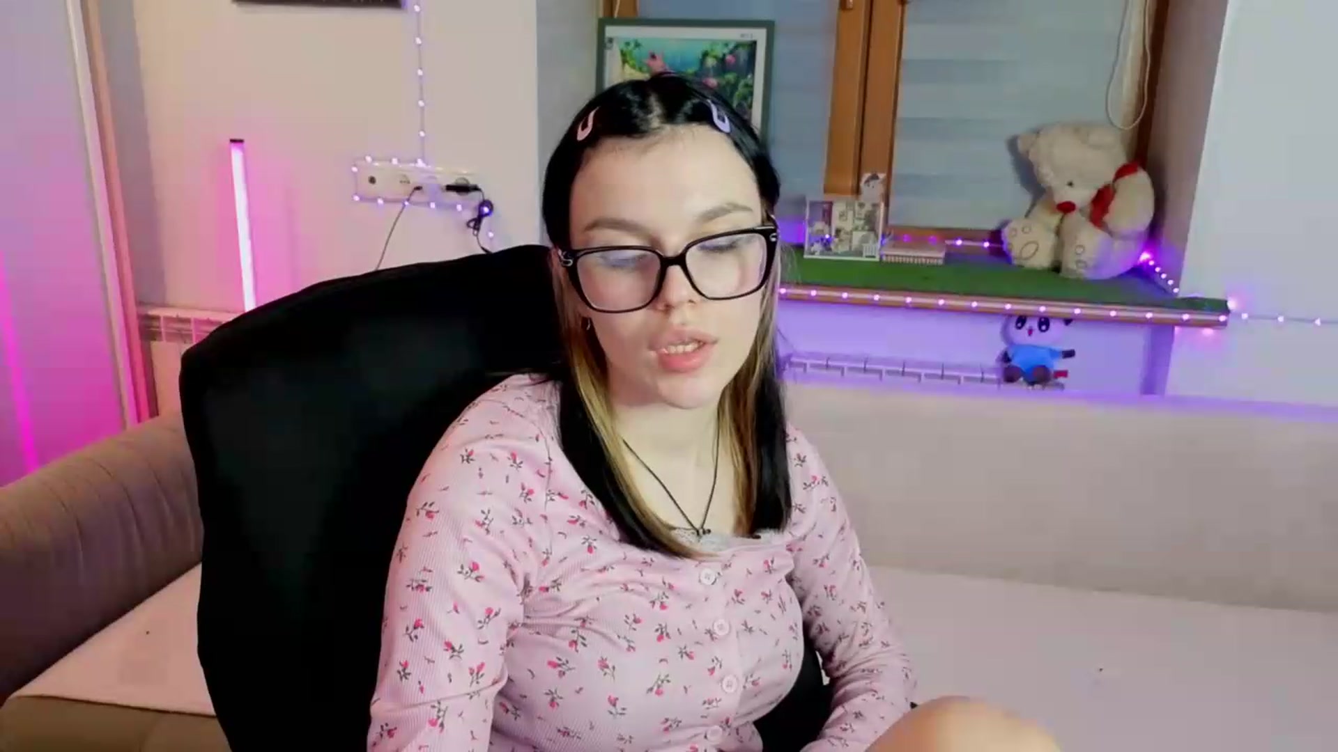 Gallery image thumbnail from Kissalexia's myfreecams stream on, 08/30/2026, 23:34 image 9 of 20