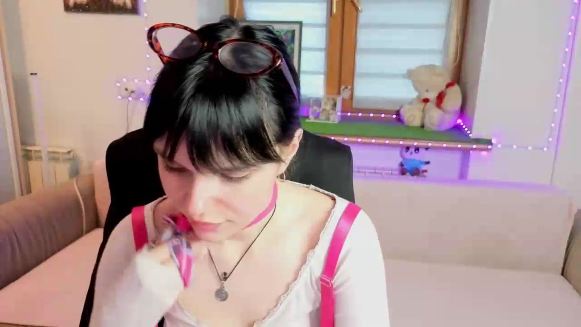 Gallery image thumbnail from Kissalexia's myfreecams stream on, 09/01/2026, 01:00 image 19 of 20