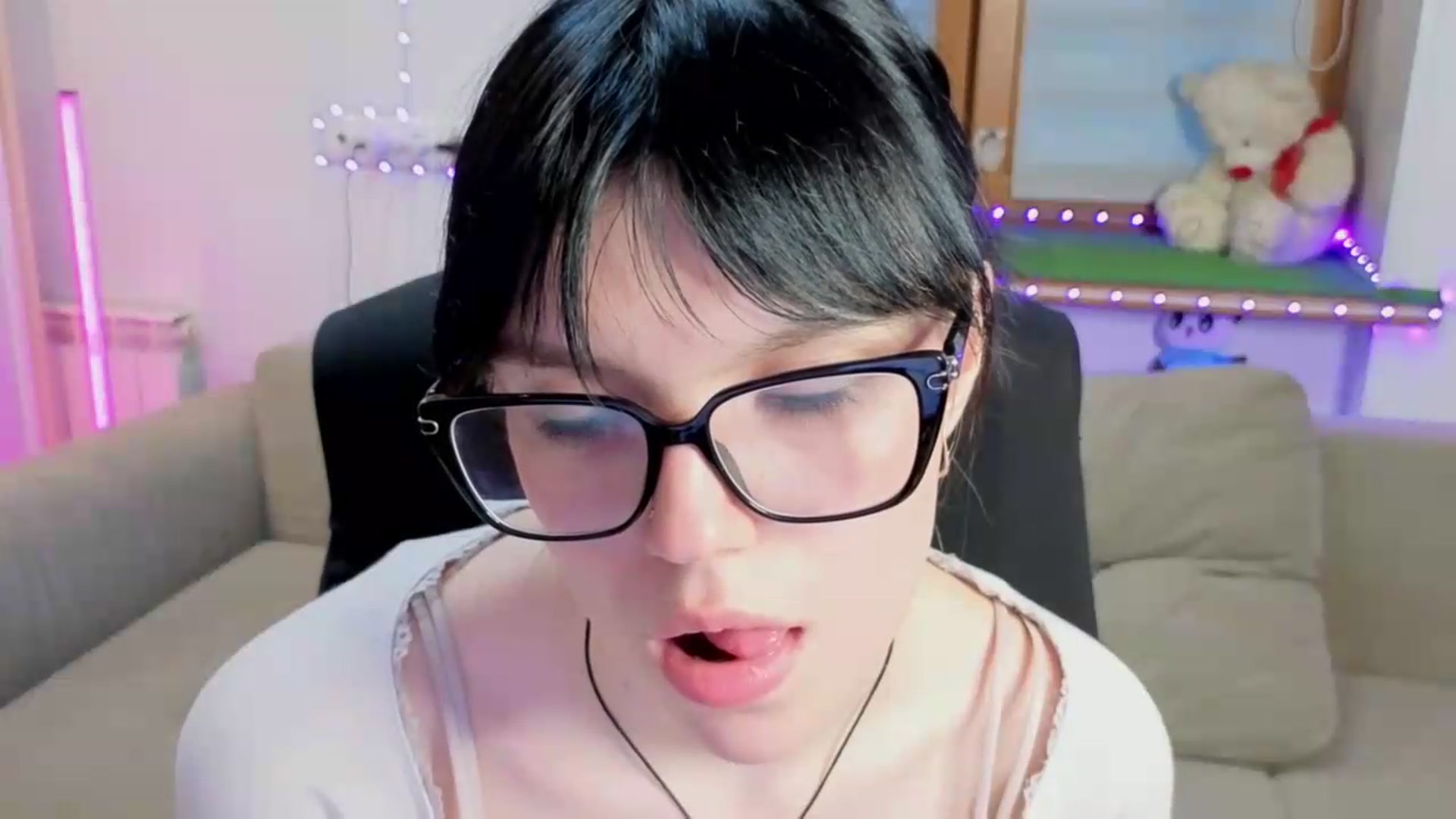 Gallery image thumbnail from Kissalexia's myfreecams stream on, 09/02/2026, 01:00 image 4 of 20