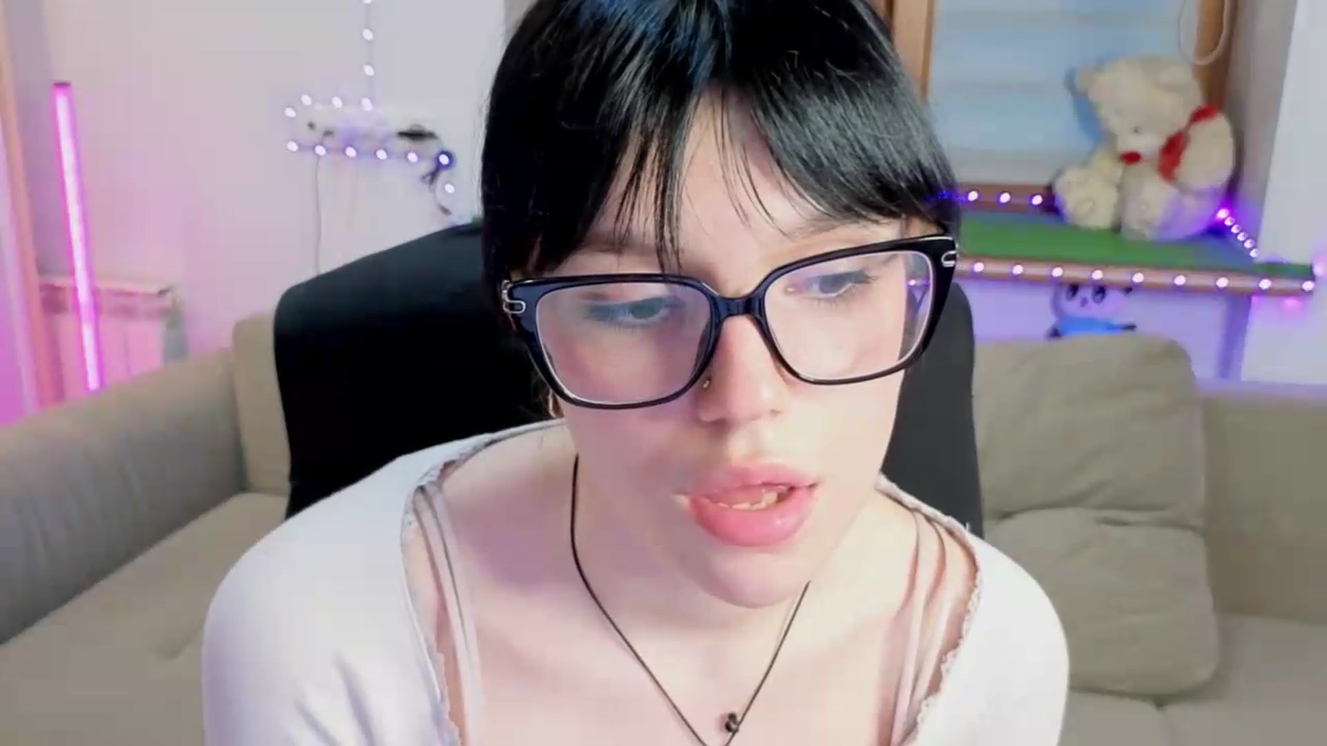 Gallery image thumbnail from Kissalexia's myfreecams stream on, 09/02/2026, 01:00 image 3 of 20