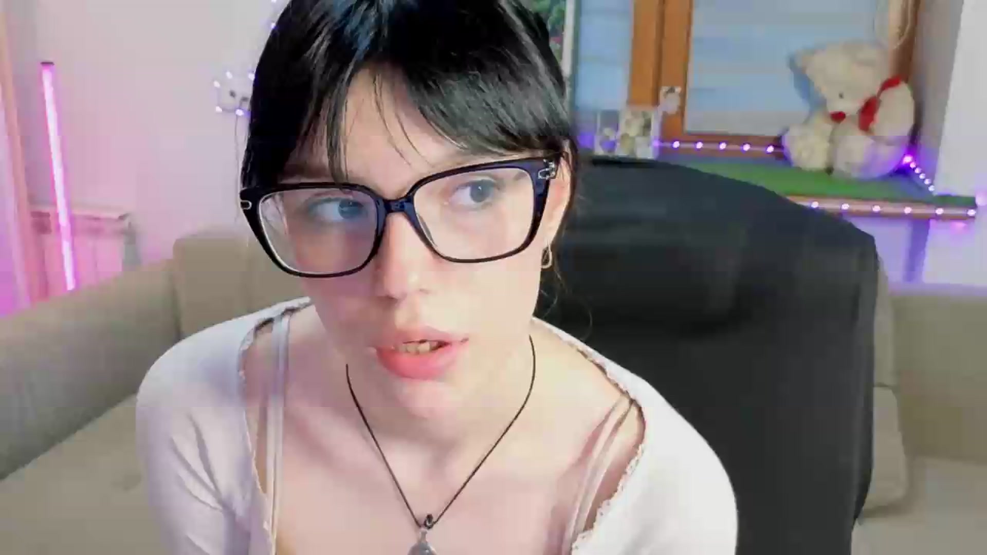 Gallery image thumbnail from Kissalexia's myfreecams stream on, 09/02/2026, 01:00 image 1 of 20