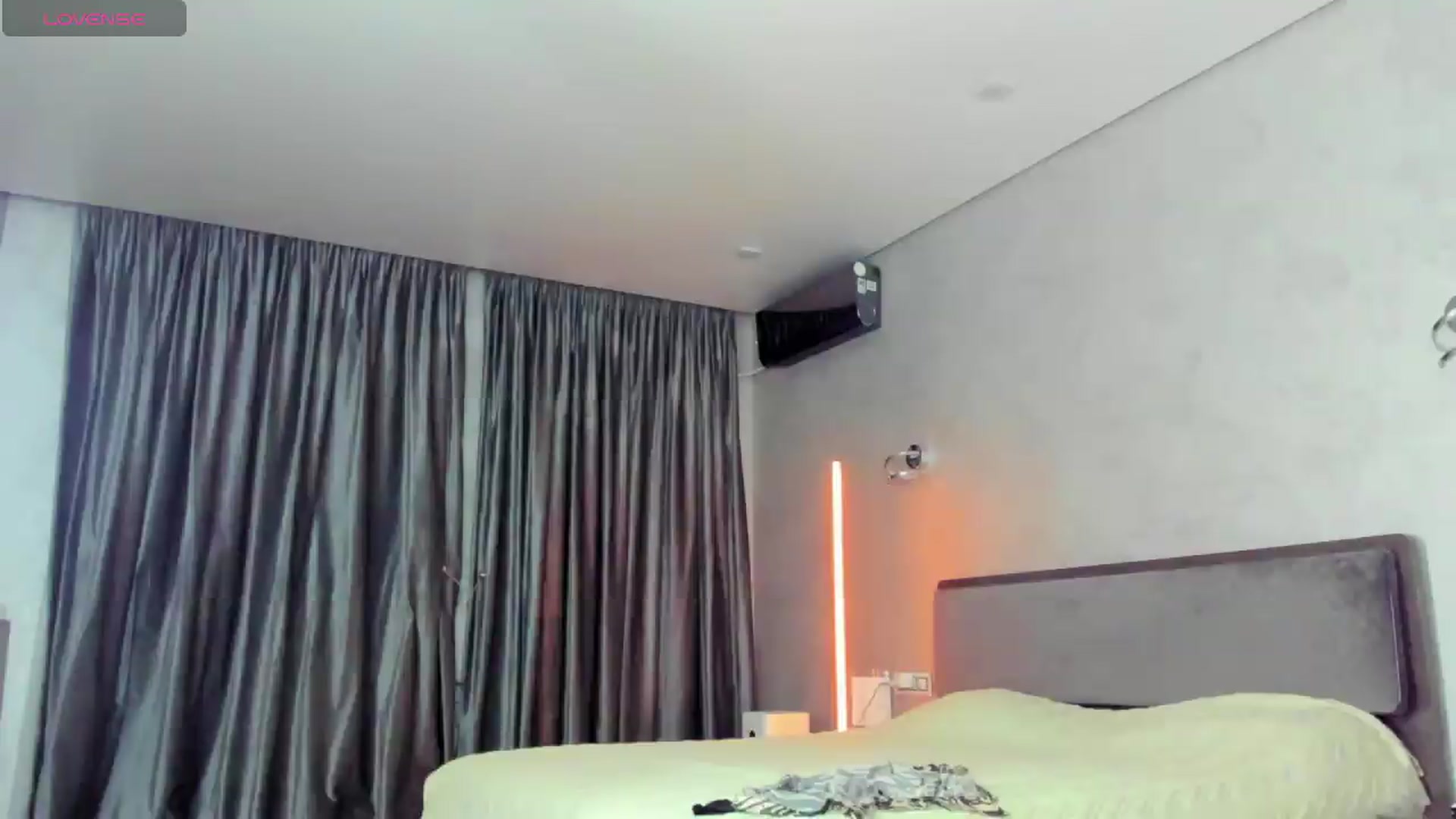 Gallery image thumbnail from KissesK_'s myfreecams stream on, 09/25/2026, 18:03 image 12 of 20