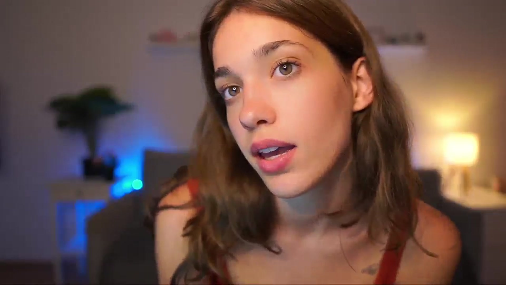 Gallery image thumbnail from Kissiecat's myfreecams stream on, 07/31/2025, 21:49 image 3 of 20