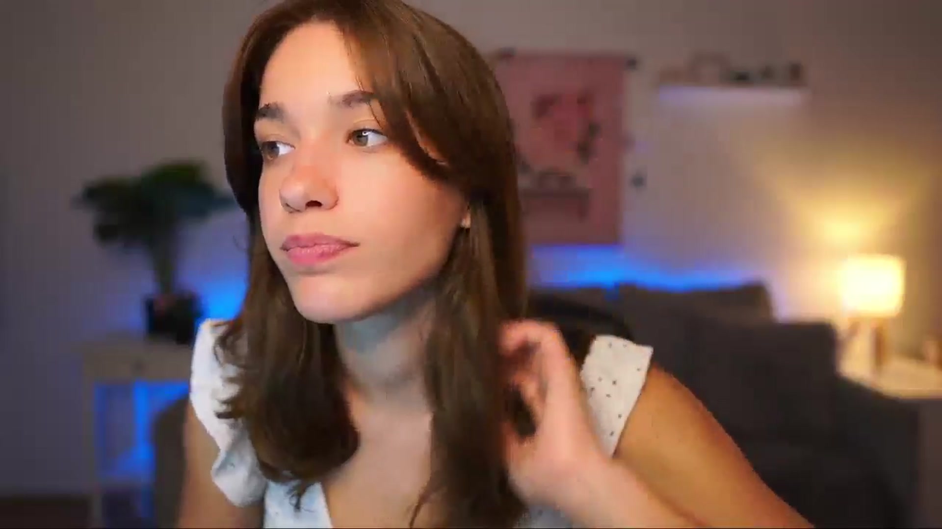 Gallery image thumbnail from Kissiecat's myfreecams stream on, 08/01/2025, 18:29 image 9 of 20
