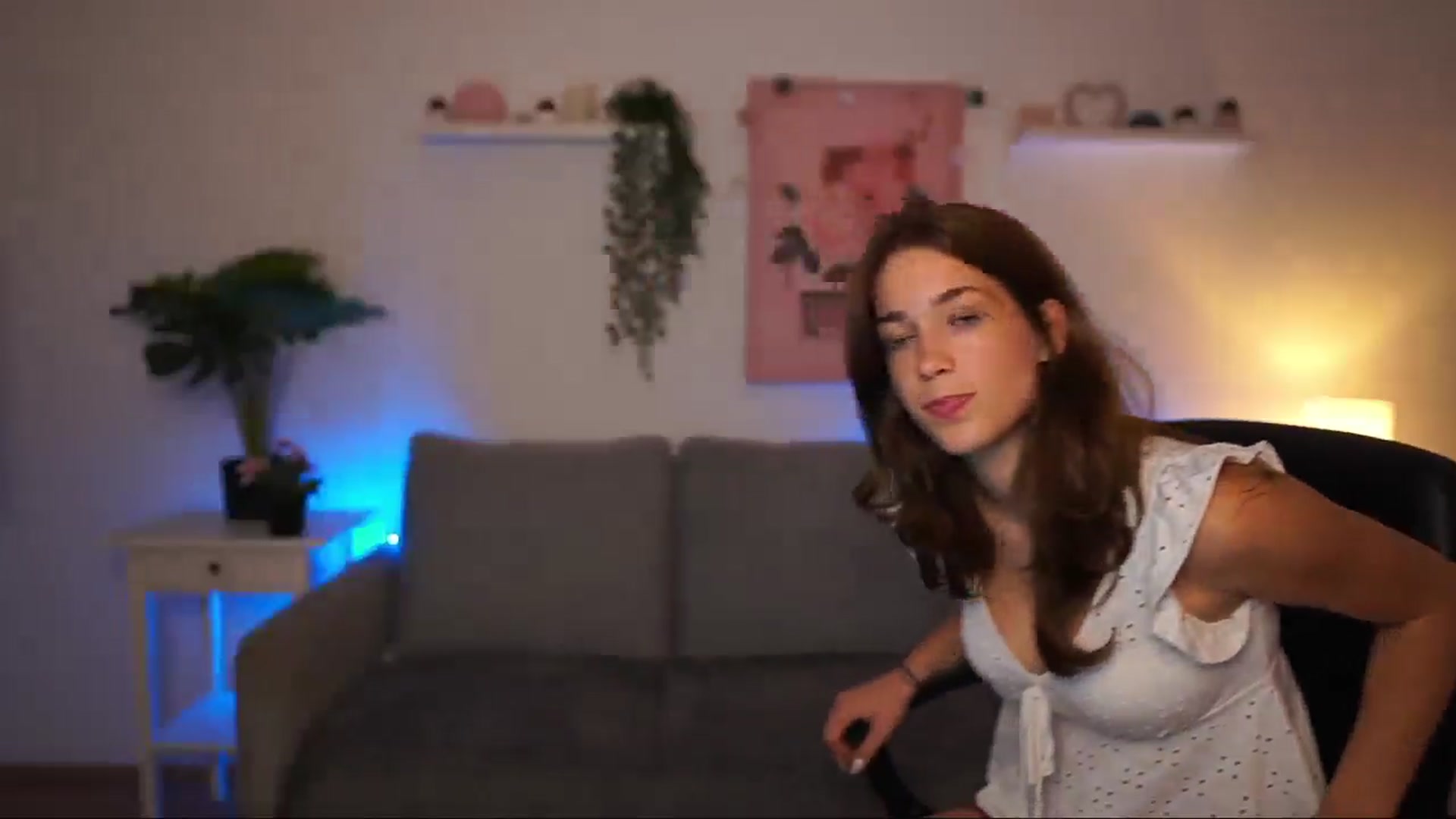 Gallery image thumbnail from Kissiecat's myfreecams stream on, 08/01/2025, 18:29 image 11 of 20