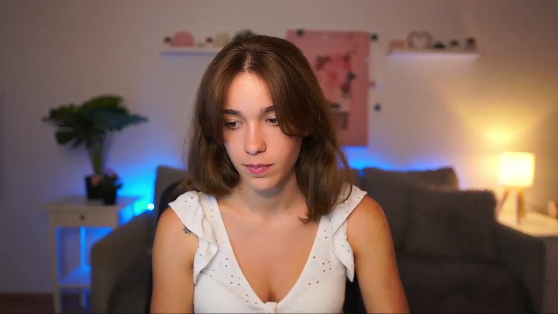 Gallery image thumbnail from Kissiecat's myfreecams stream on, 08/01/2025, 22:03 image 2 of 20