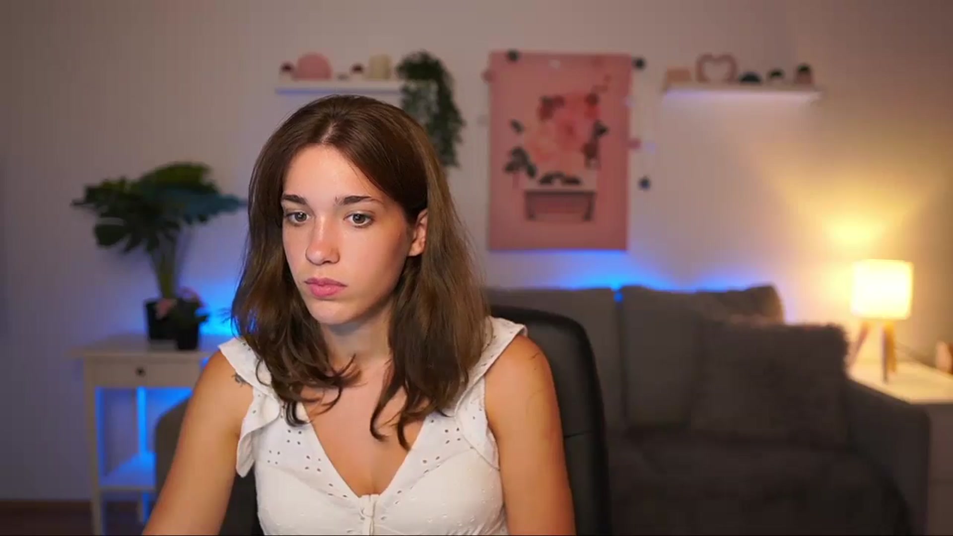 Gallery image thumbnail from Kissiecat's myfreecams stream on, 08/01/2025, 22:54 image 19 of 20