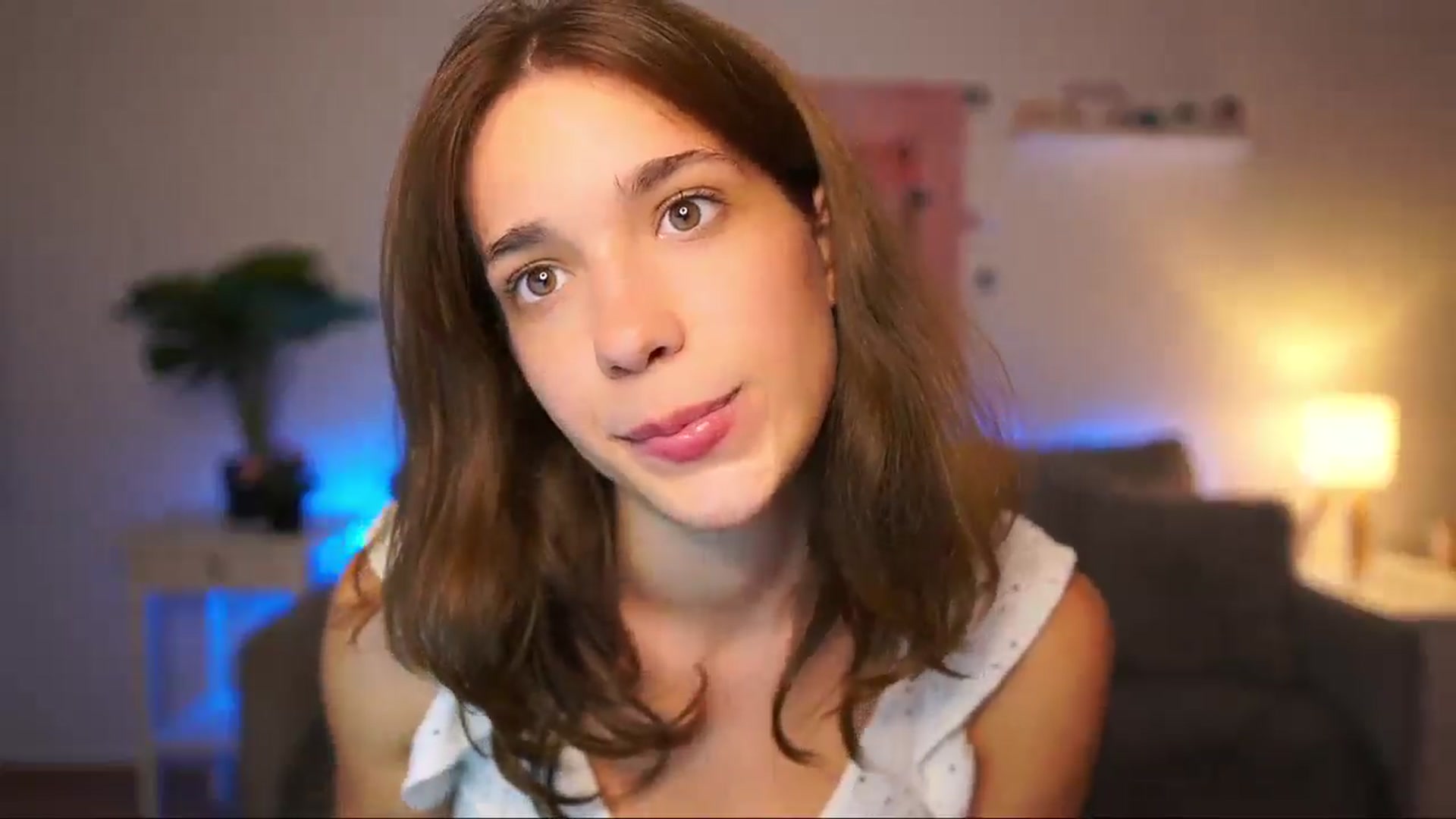 Gallery image thumbnail from Kissiecat's myfreecams stream on, 08/01/2025, 22:54 image 20 of 20