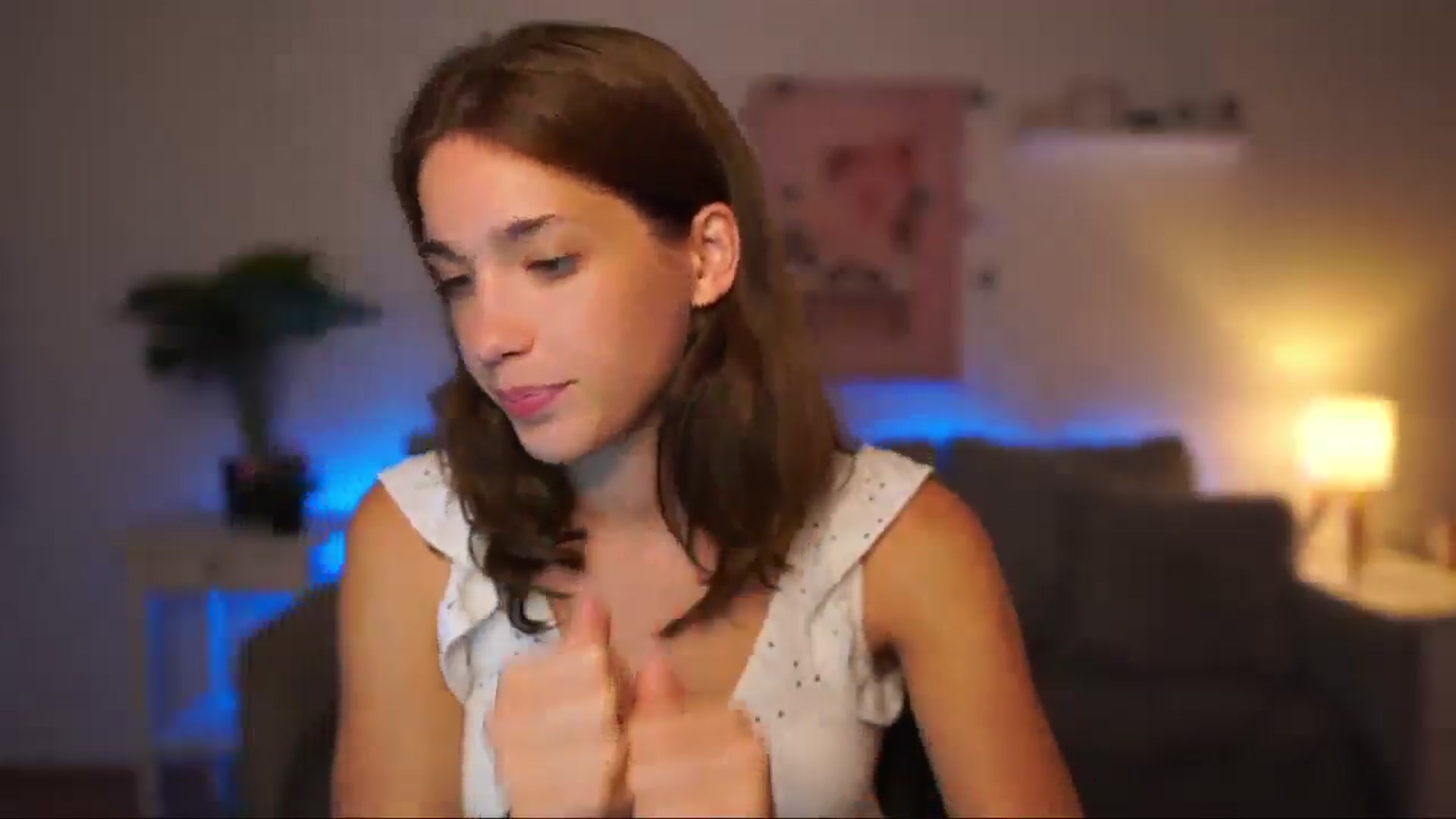 Gallery image thumbnail from Kissiecat's myfreecams stream on, 08/01/2025, 22:54 image 10 of 20