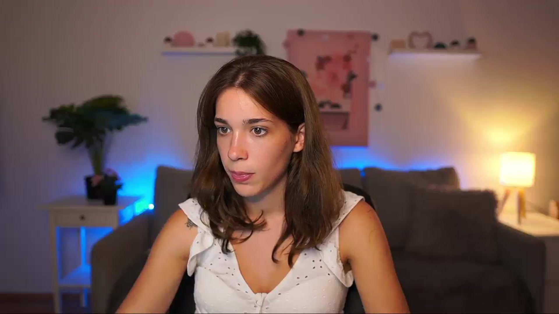 Gallery image thumbnail from Kissiecat's myfreecams stream on, 08/01/2025, 22:54 image 14 of 20