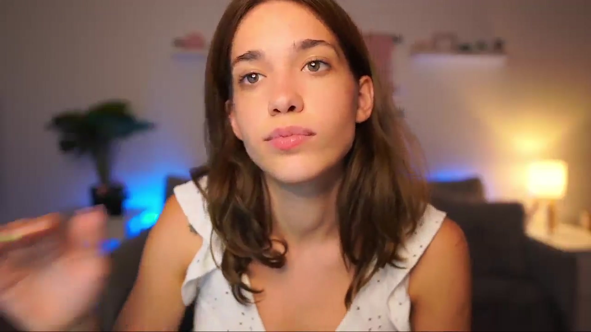 Gallery image thumbnail from Kissiecat's myfreecams stream on, 08/01/2025, 22:54 image 11 of 20