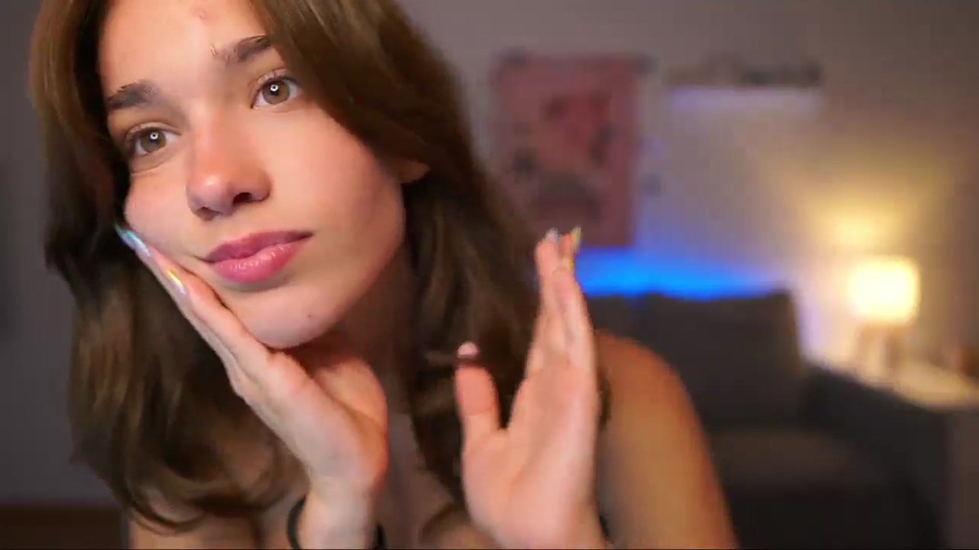 Gallery image thumbnail from Kissiecat's myfreecams stream on, 08/05/2025, 18:33 image 12 of 20