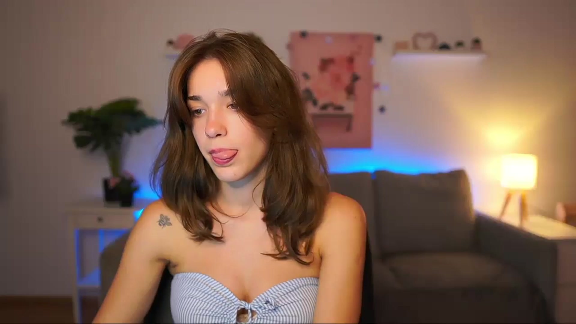 Gallery image thumbnail from Kissiecat's myfreecams stream on, 08/05/2025, 21:07 image 13 of 20