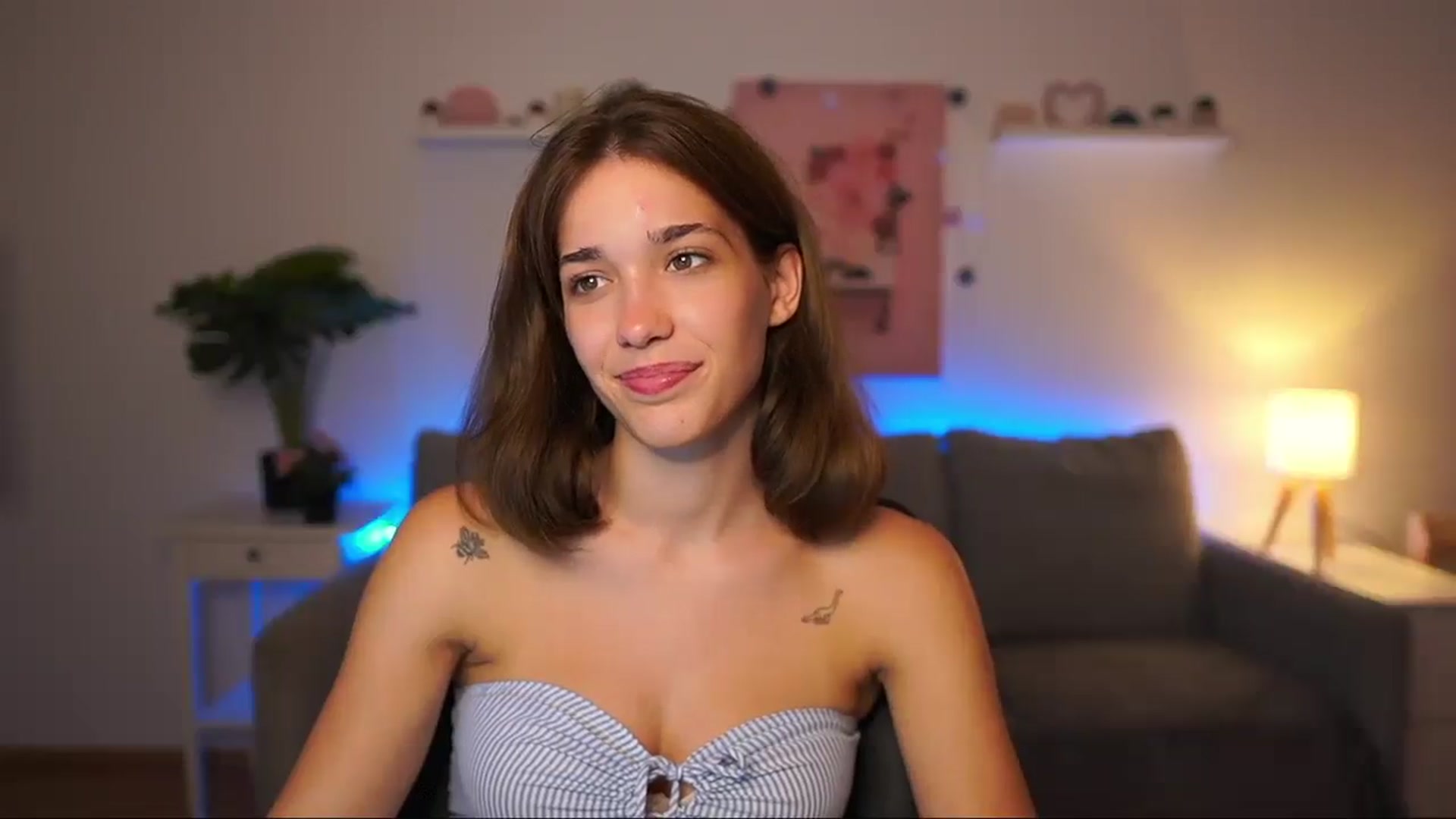 Gallery image thumbnail from Kissiecat's myfreecams stream on, 08/05/2025, 21:07 image 7 of 20