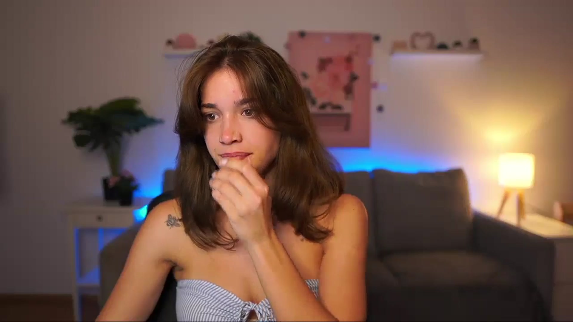 Gallery image thumbnail from Kissiecat's myfreecams stream on, 08/05/2025, 22:35 image 6 of 20
