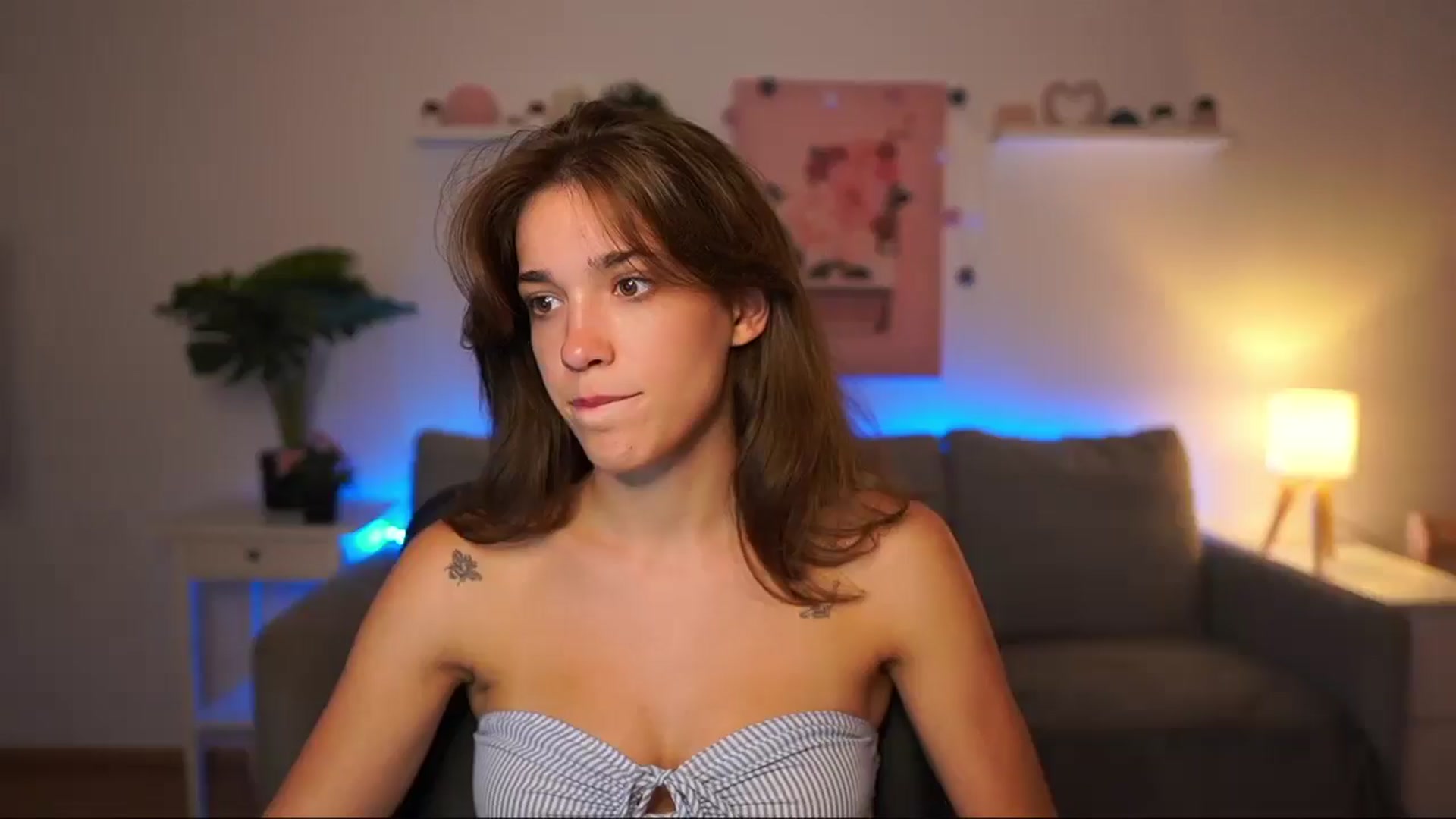 Gallery image thumbnail from Kissiecat's myfreecams stream on, 08/05/2025, 22:35 image 1 of 20