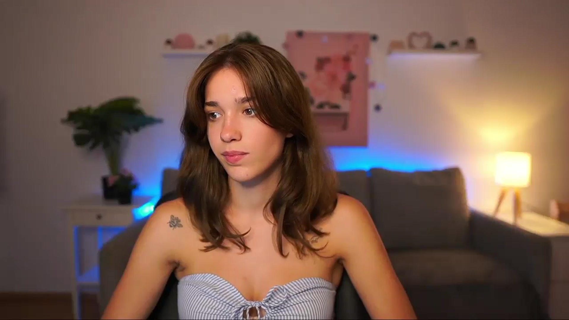 Gallery image thumbnail from Kissiecat's myfreecams stream on, 08/05/2025, 23:01 image 15 of 20