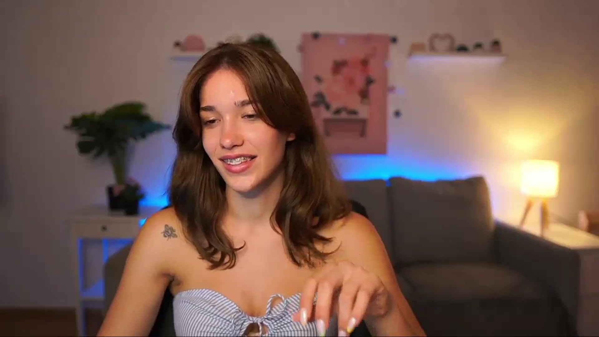 Gallery image thumbnail from Kissiecat's myfreecams stream on, 08/05/2025, 23:01 image 8 of 20