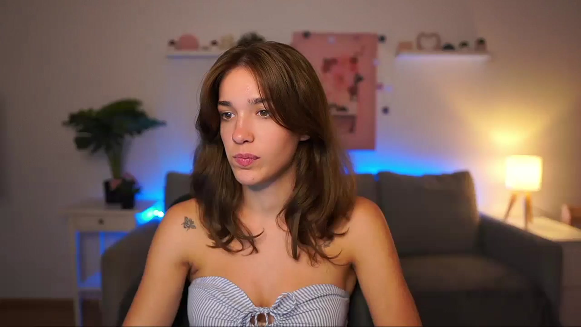 Gallery image thumbnail from Kissiecat's myfreecams stream on, 08/05/2025, 23:01 image 12 of 20