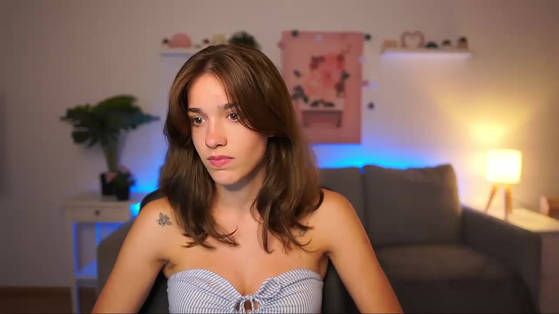 Gallery image thumbnail from Kissiecat's myfreecams stream on, 08/05/2025, 23:01 image 18 of 20