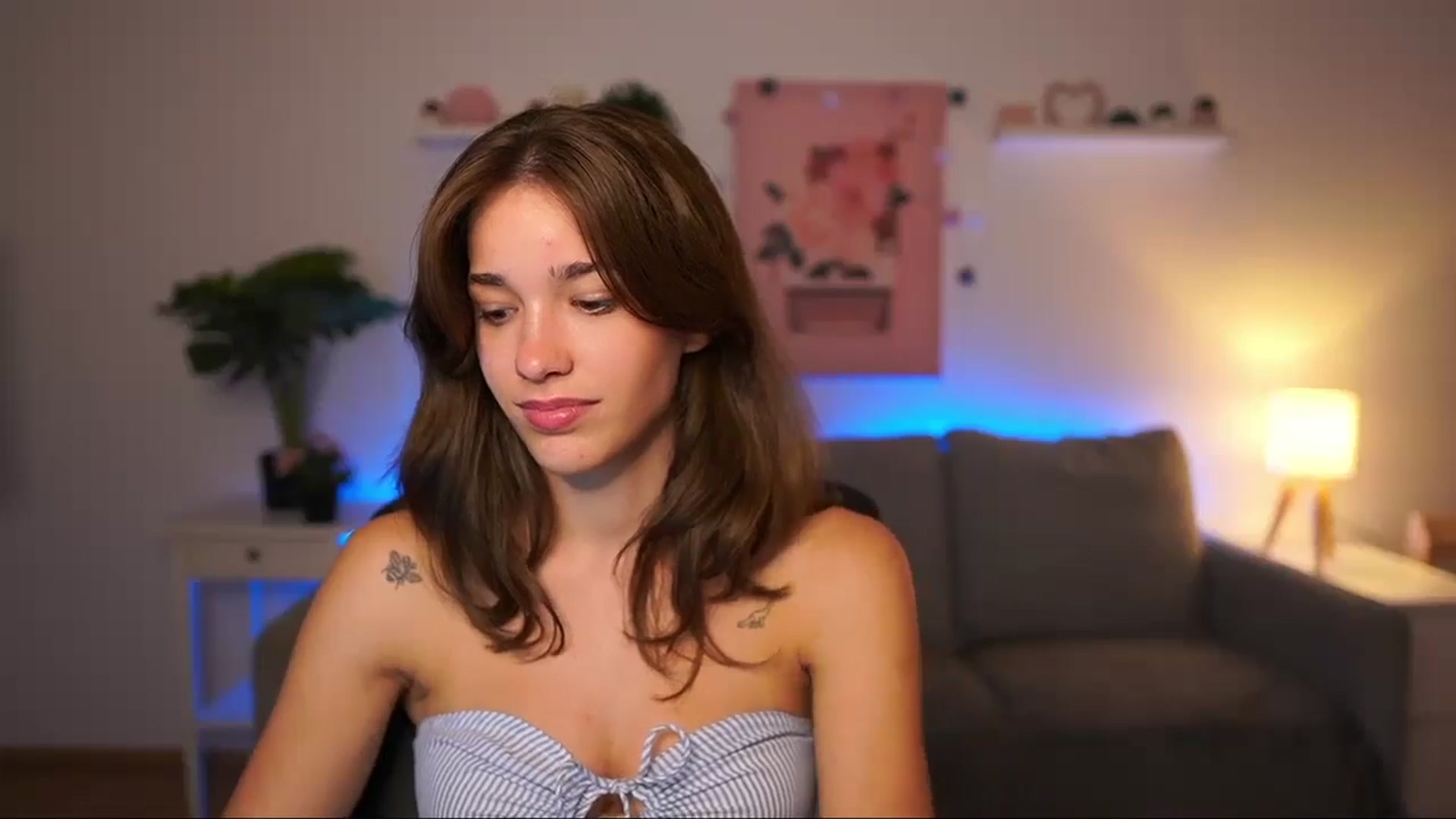 Gallery image thumbnail from Kissiecat's myfreecams stream on, 08/05/2025, 23:01 image 6 of 20