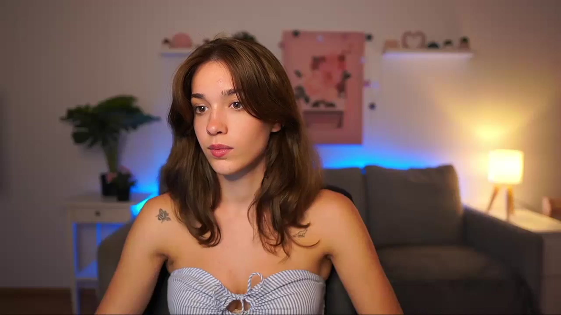 Gallery image thumbnail from Kissiecat's myfreecams stream on, 08/05/2025, 23:01 image 2 of 20