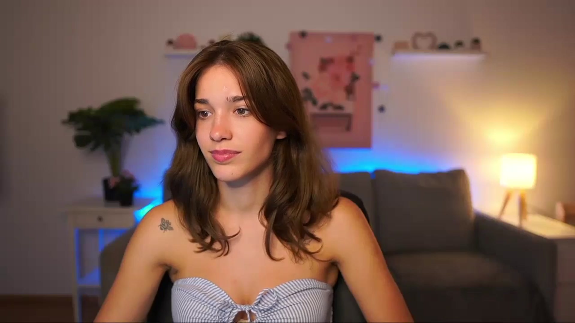 Gallery image thumbnail from Kissiecat's myfreecams stream on, 08/05/2025, 23:01 image 10 of 20
