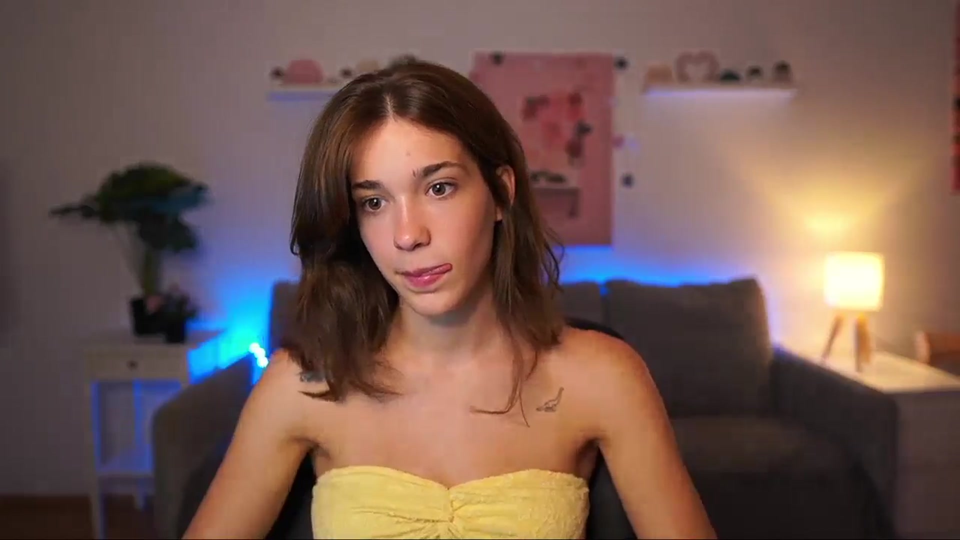 Gallery image thumbnail from Kissiecat's myfreecams stream on, 08/06/2025, 18:31 image 4 of 20