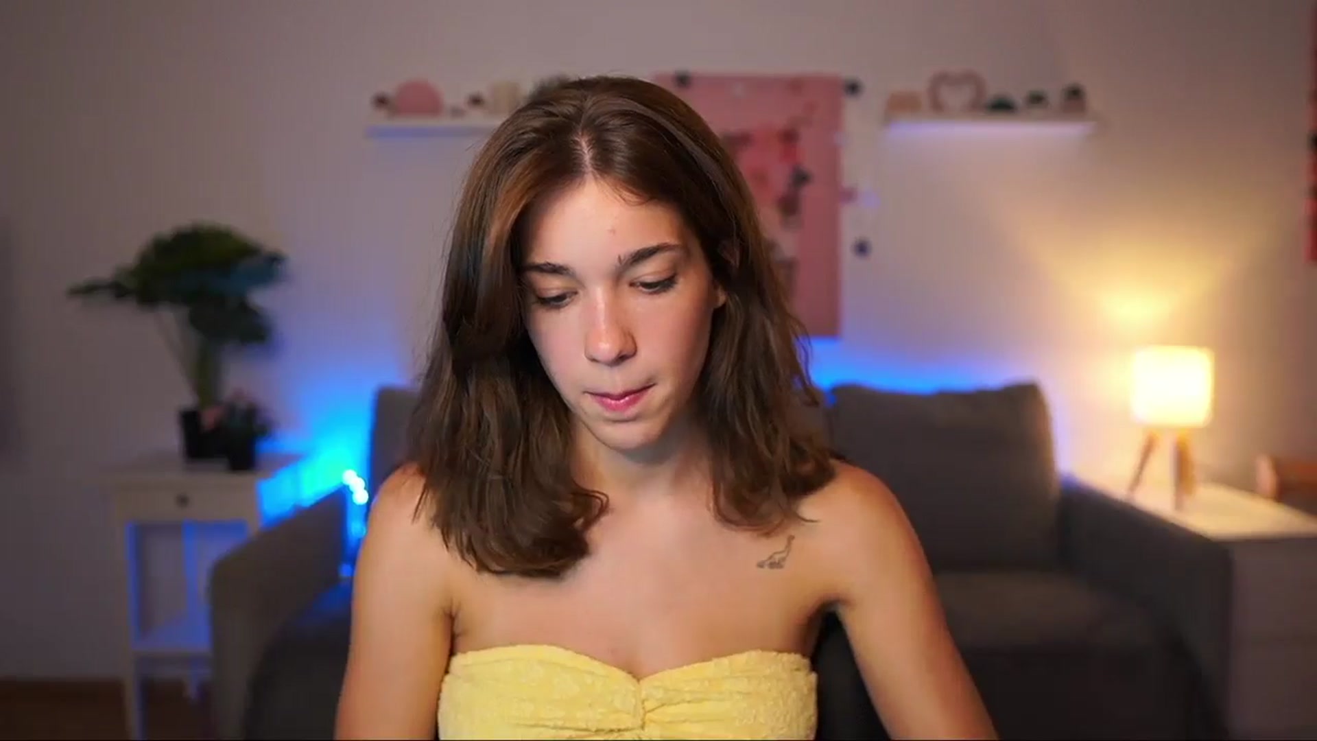Gallery image thumbnail from Kissiecat's myfreecams stream on, 08/06/2025, 18:31 image 9 of 20