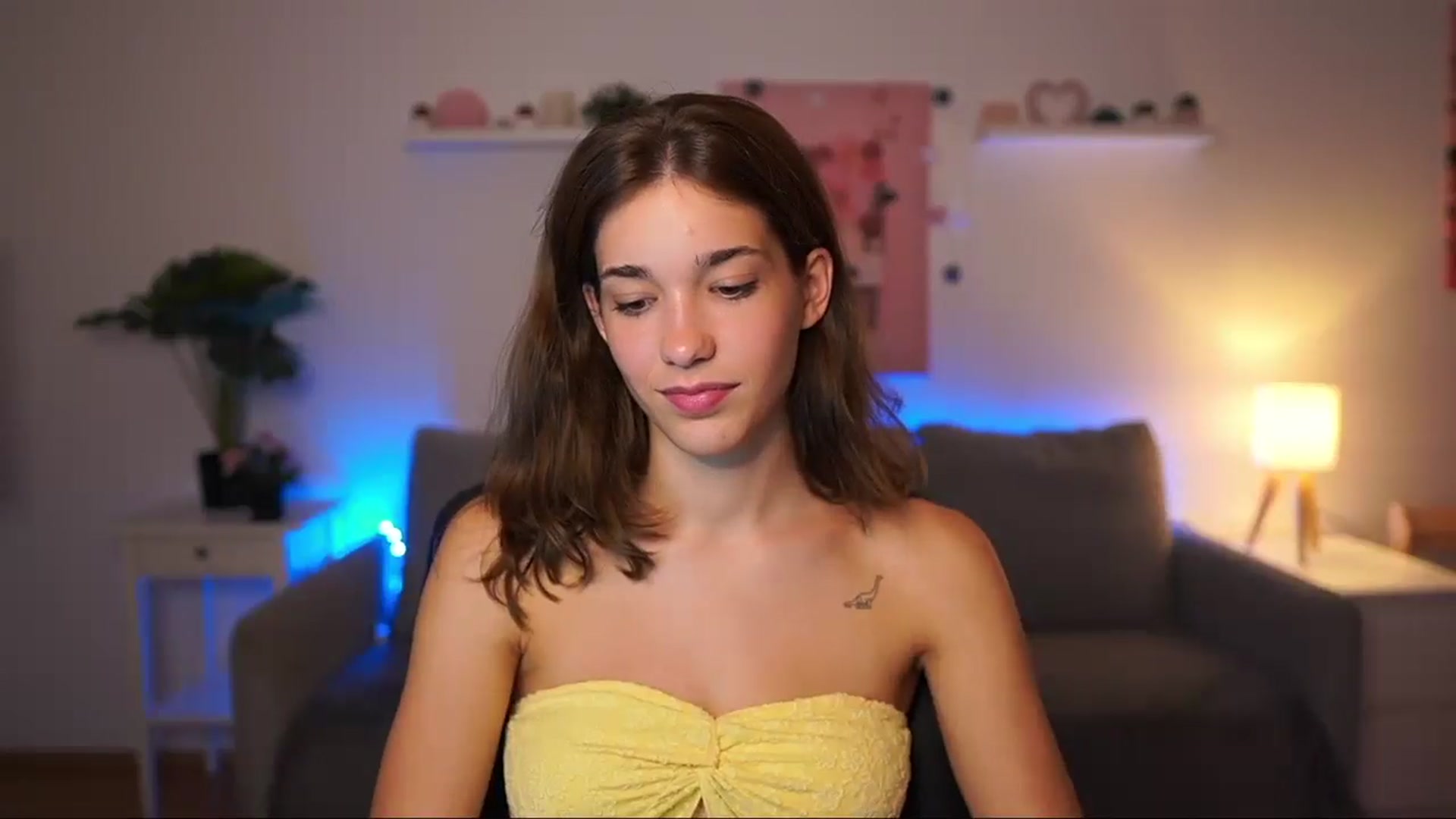Gallery image thumbnail from Kissiecat's myfreecams stream on, 08/06/2025, 18:31 image 13 of 20