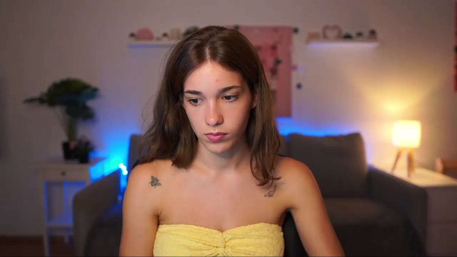 Gallery image thumbnail from Kissiecat's myfreecams stream on, 08/06/2025, 20:26 image 16 of 20