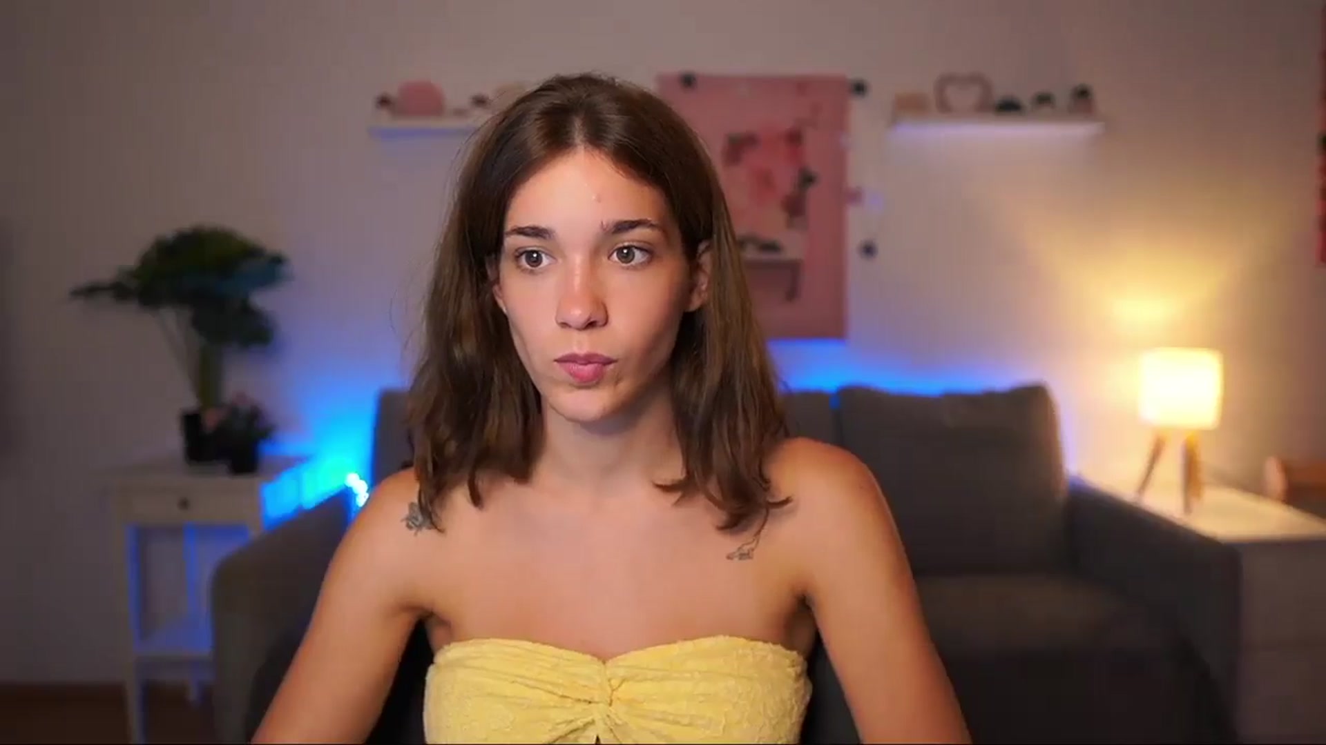 Gallery image thumbnail from Kissiecat's myfreecams stream on, 08/06/2025, 20:26 image 17 of 20