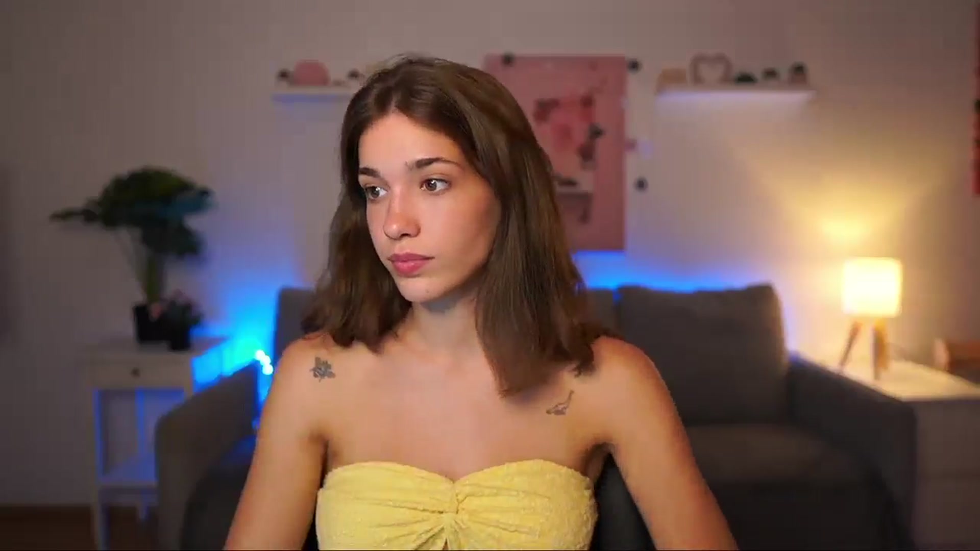 Gallery image thumbnail from Kissiecat's myfreecams stream on, 08/06/2025, 20:26 image 10 of 20