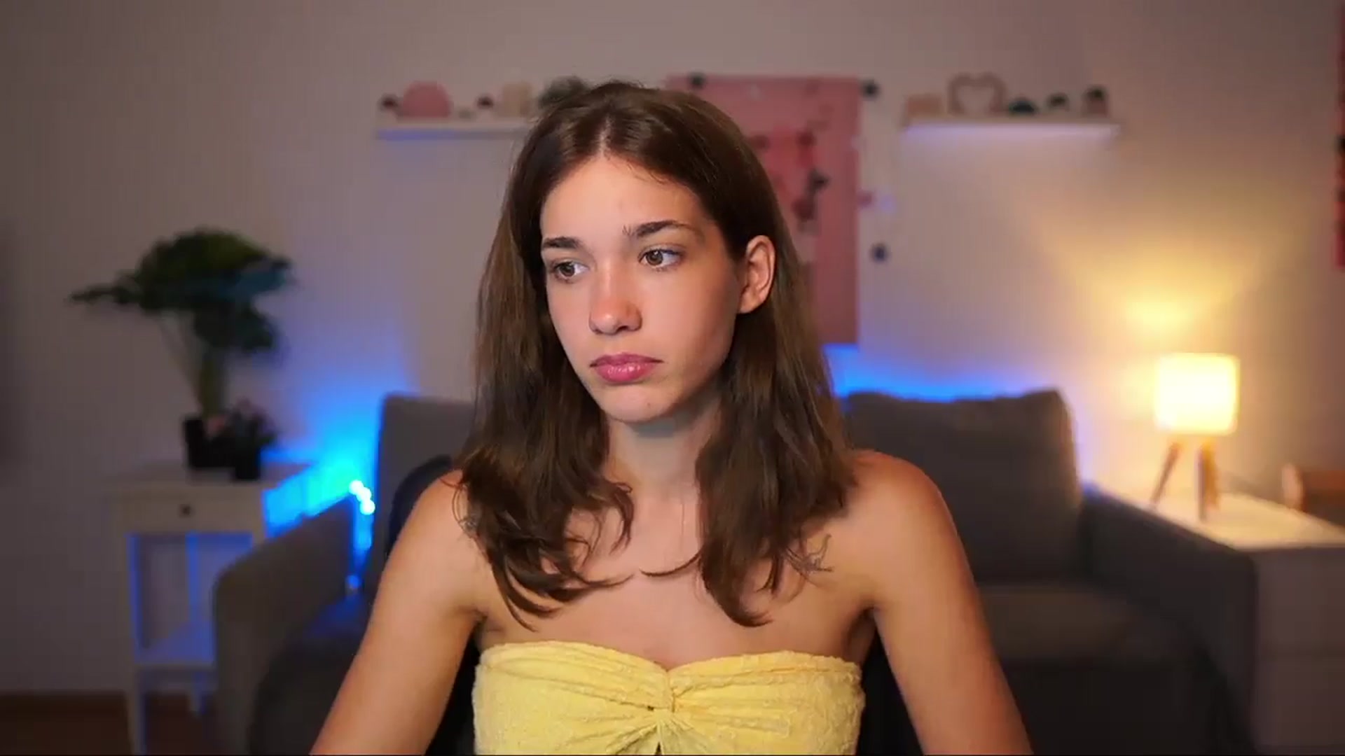 Gallery image thumbnail from Kissiecat's myfreecams stream on, 08/06/2025, 20:26 image 6 of 20