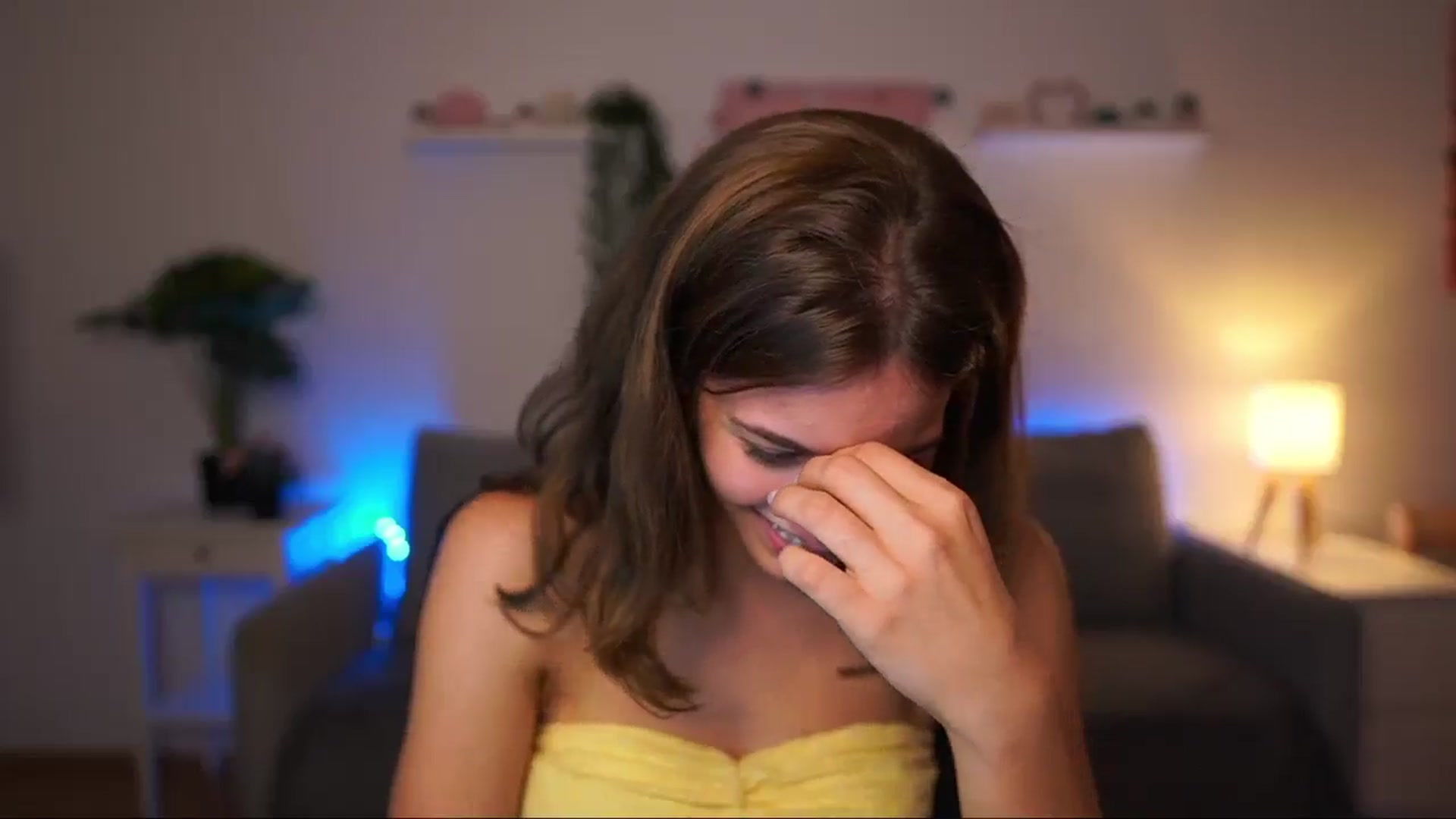 Gallery image thumbnail from Kissiecat's myfreecams stream on, 08/06/2025, 20:26 image 3 of 20