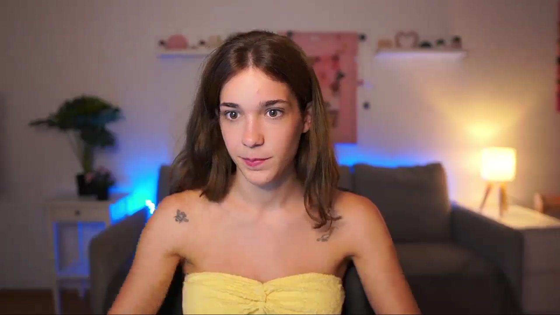 Gallery image thumbnail from Kissiecat's myfreecams stream on, 08/06/2025, 20:26 image 15 of 20