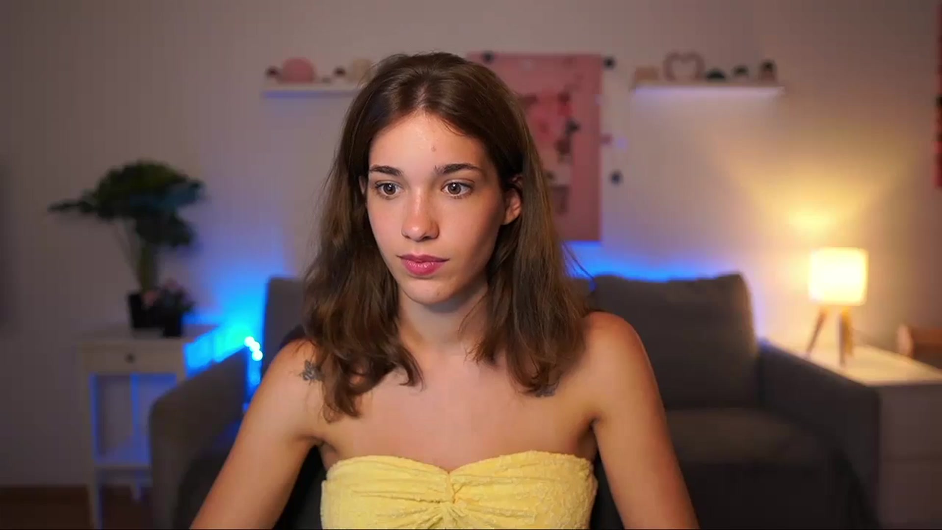 Gallery image thumbnail from Kissiecat's myfreecams stream on, 08/06/2025, 21:04 image 5 of 20