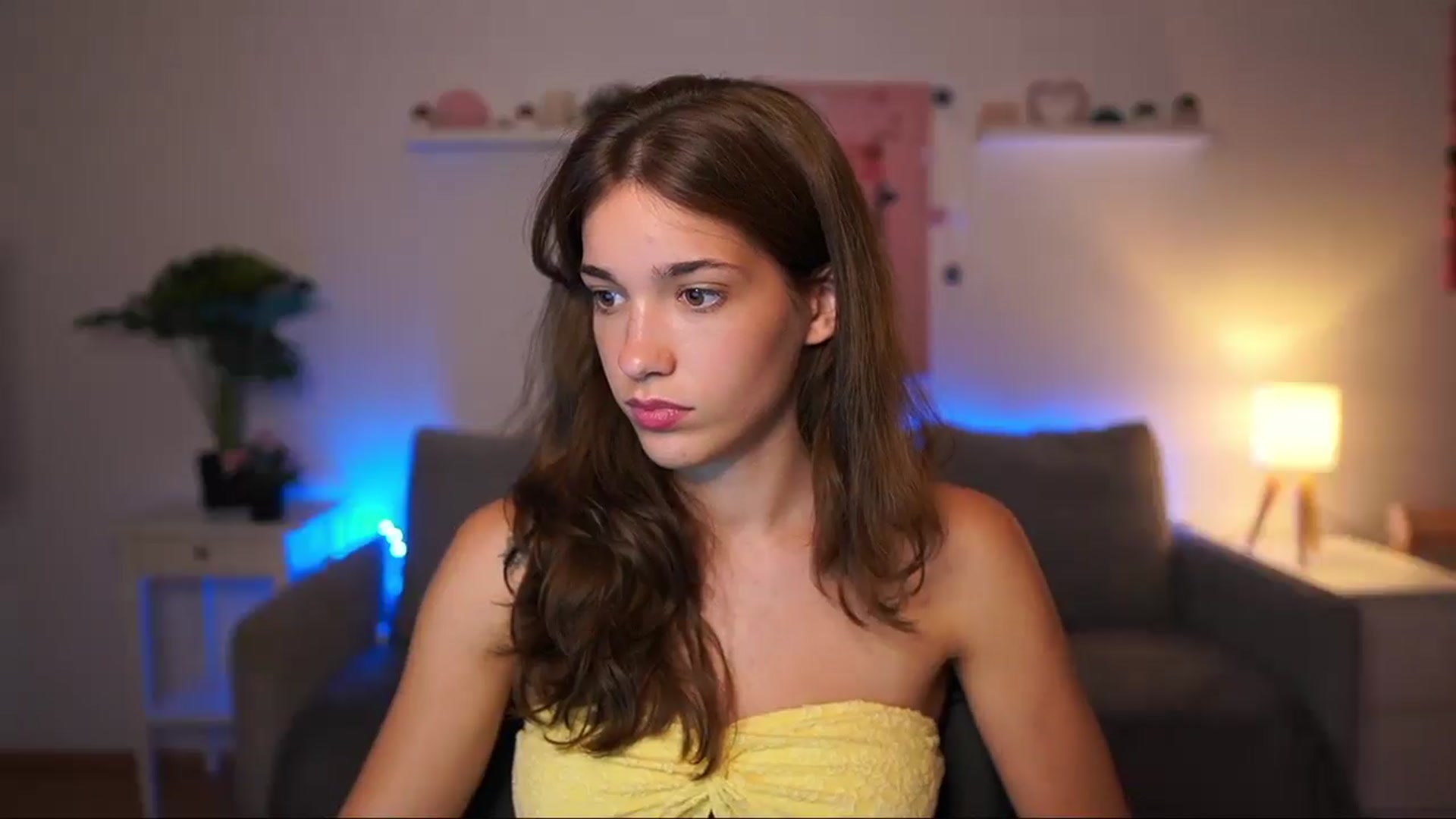 Gallery image thumbnail from Kissiecat's myfreecams stream on, 08/06/2025, 21:04 image 10 of 20