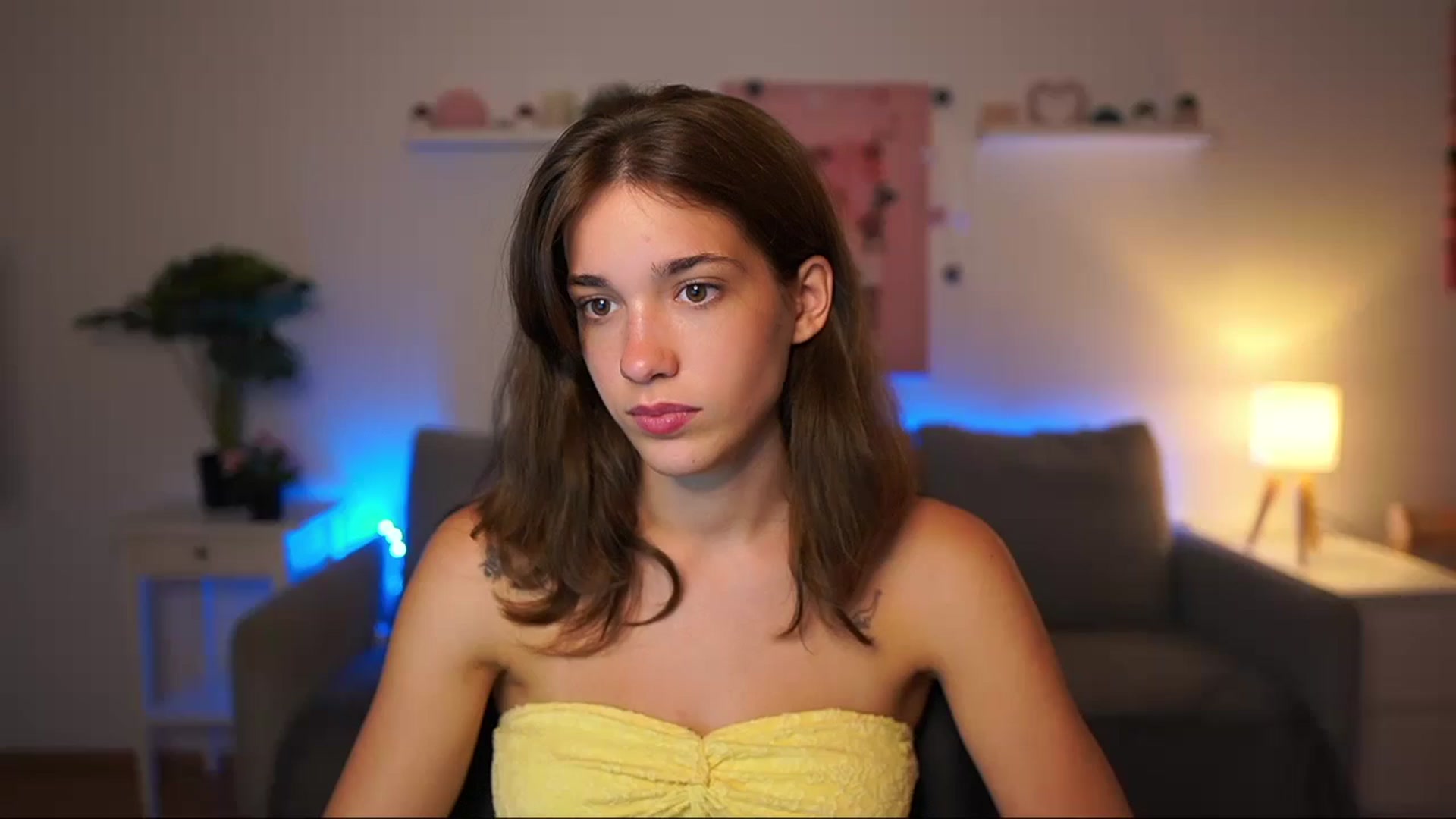 Gallery image thumbnail from Kissiecat's myfreecams stream on, 08/06/2025, 21:04 image 1 of 20