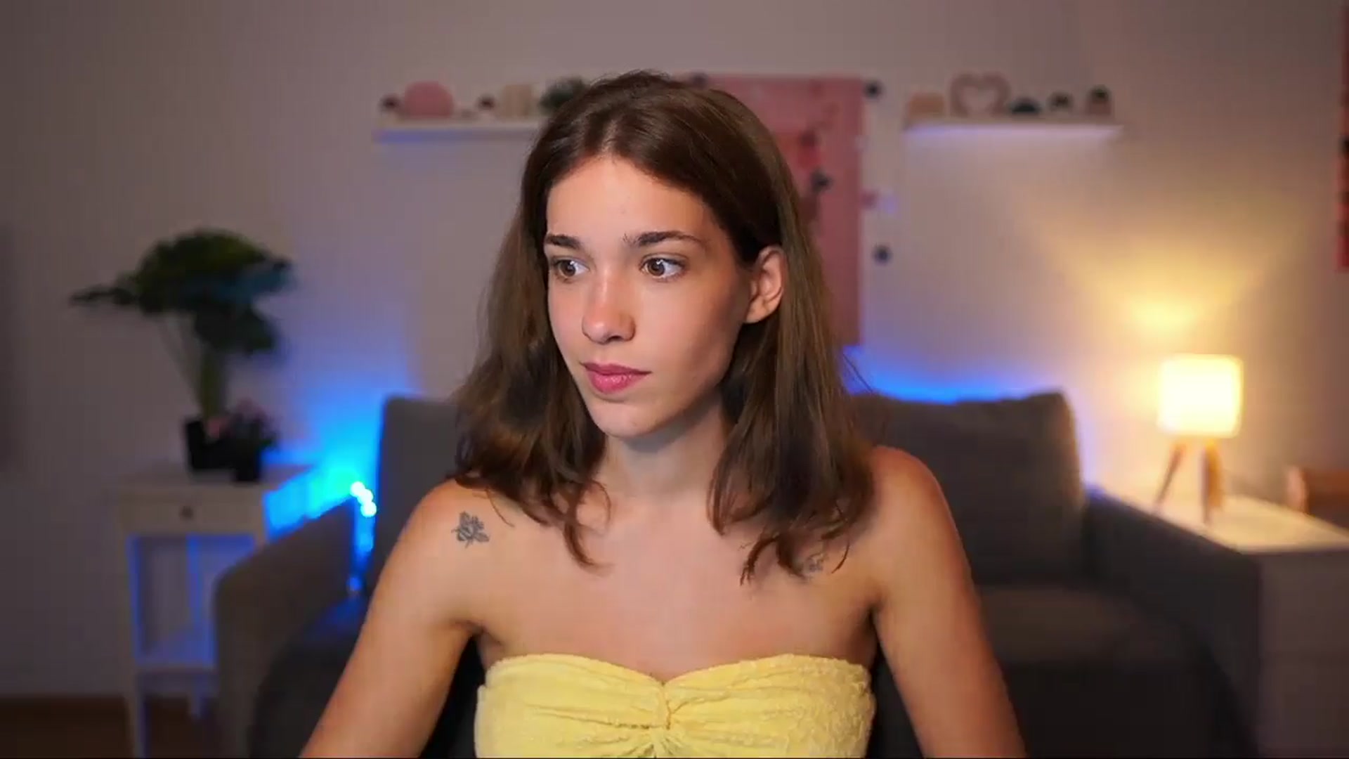 Gallery image thumbnail from Kissiecat's myfreecams stream on, 08/06/2025, 21:04 image 19 of 20