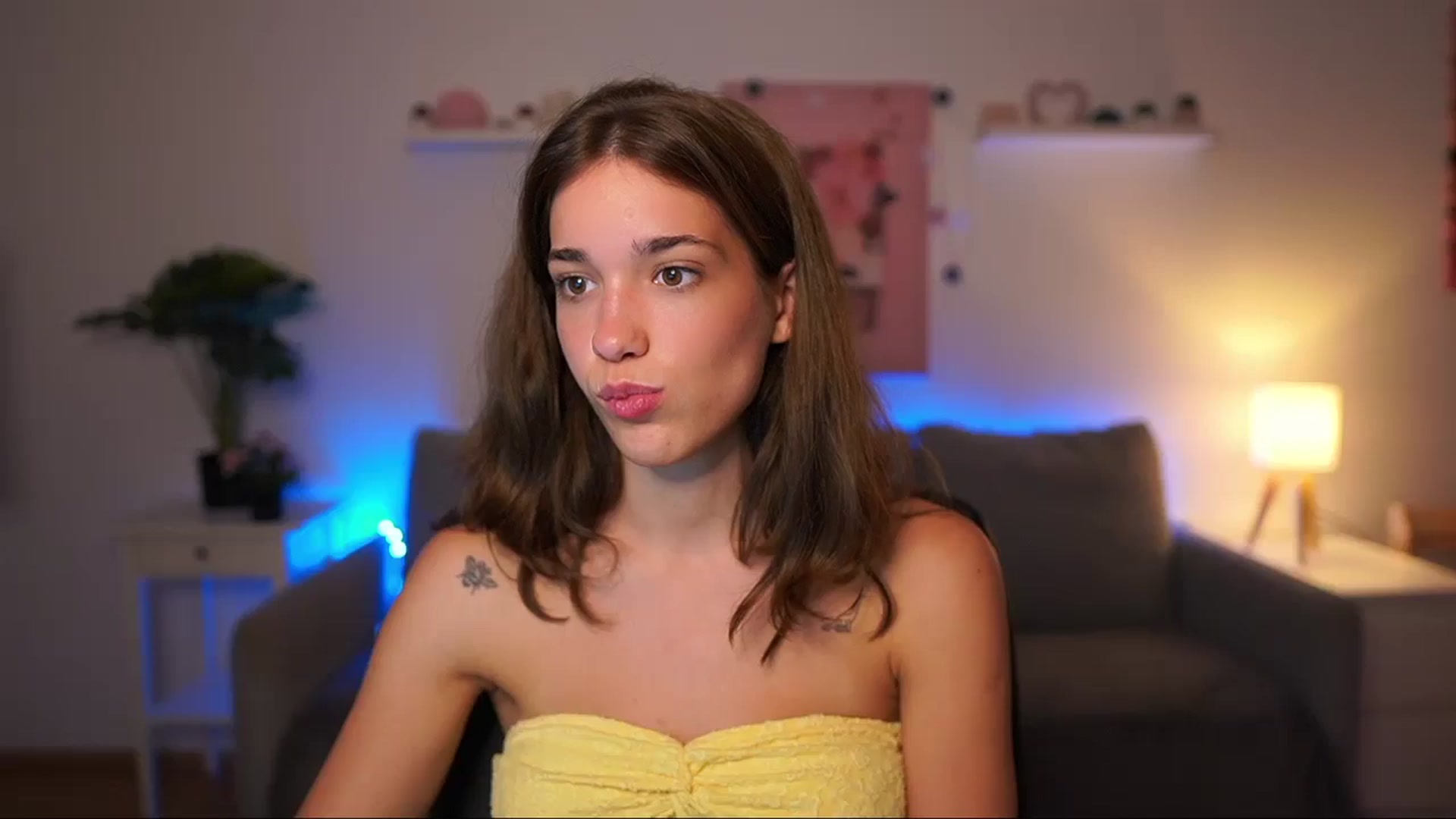 Gallery image thumbnail from Kissiecat's myfreecams stream on, 08/06/2025, 21:04 image 20 of 20