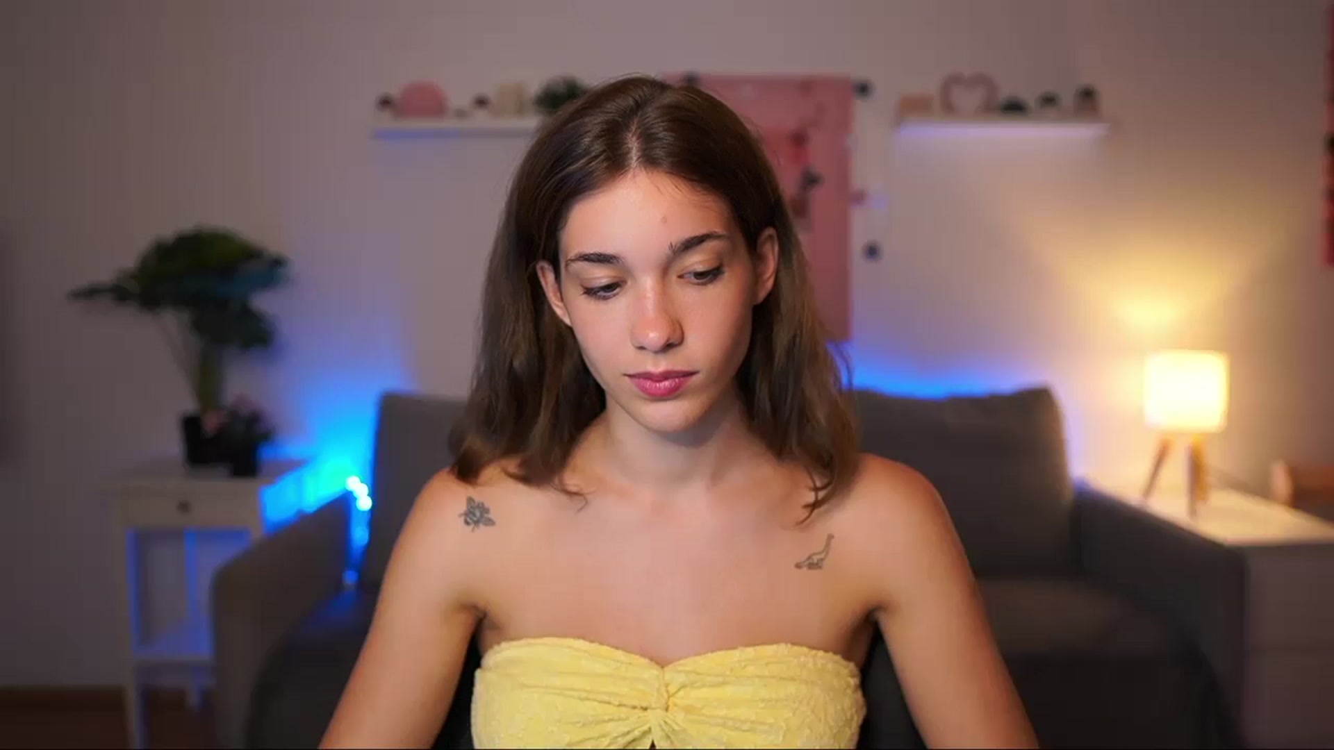 Gallery image thumbnail from Kissiecat's myfreecams stream on, 08/06/2025, 21:04 image 12 of 20