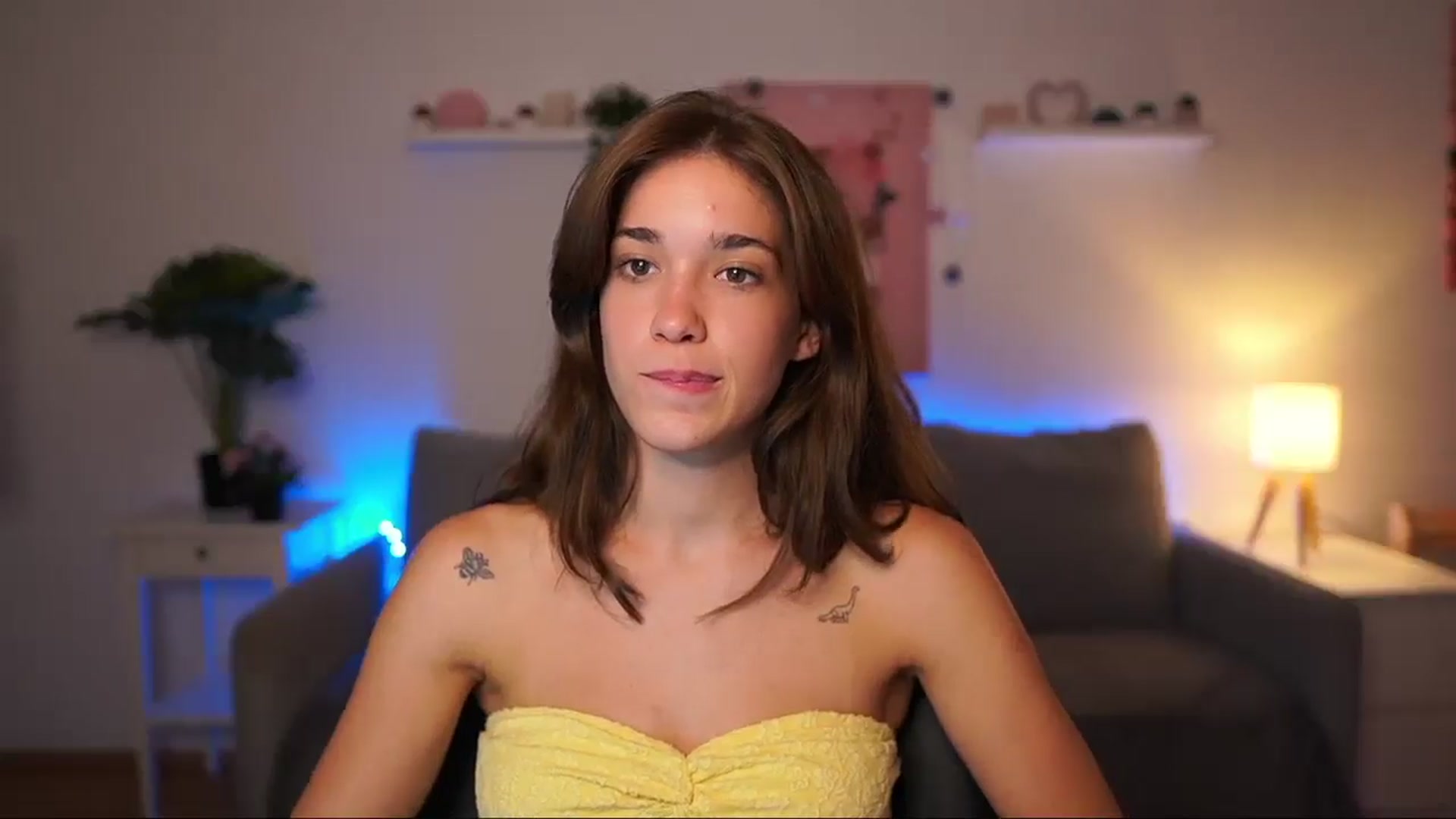 Gallery image thumbnail from Kissiecat's myfreecams stream on, 08/06/2025, 22:11 image 4 of 20