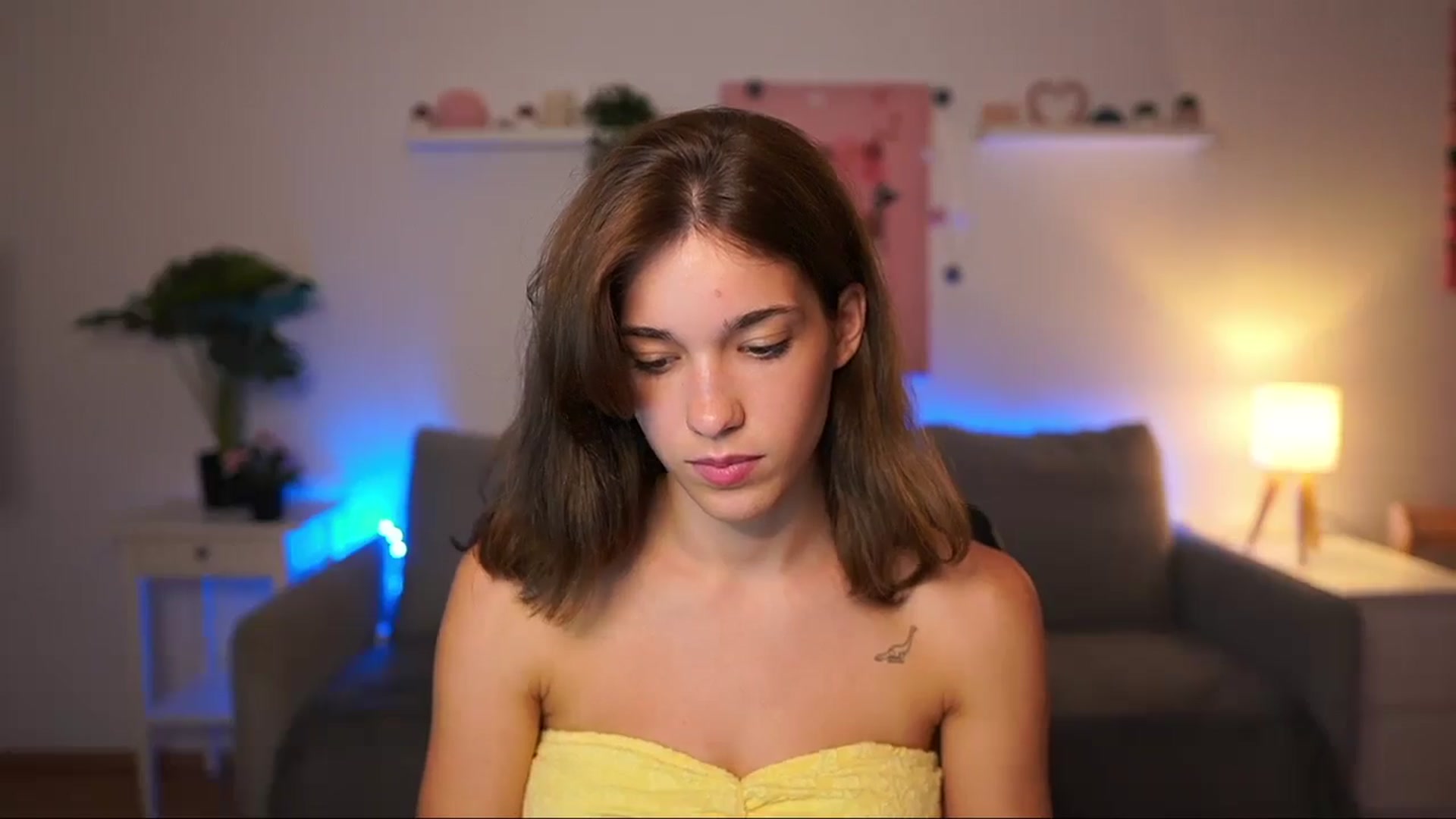 Gallery image thumbnail from Kissiecat's myfreecams stream on, 08/06/2025, 22:11 image 20 of 20