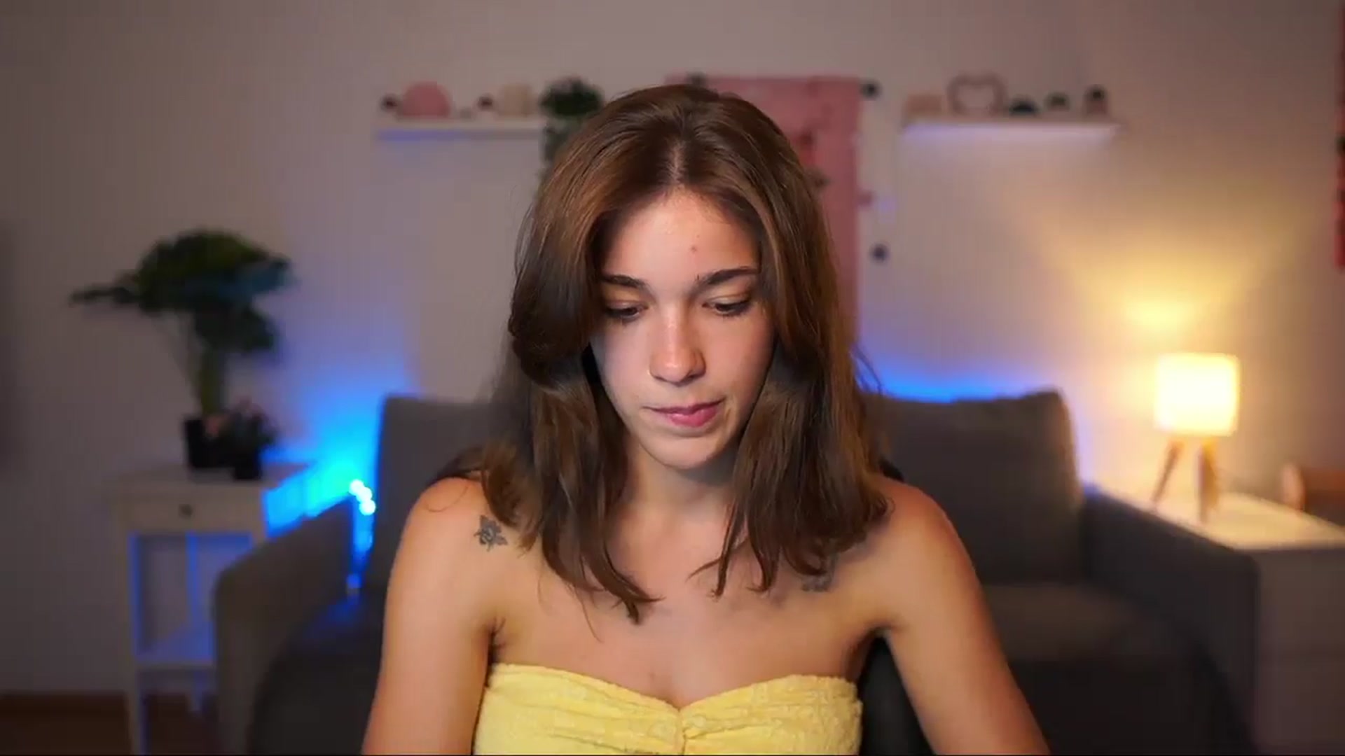 Gallery image thumbnail from Kissiecat's myfreecams stream on, 08/06/2025, 22:11 image 5 of 20