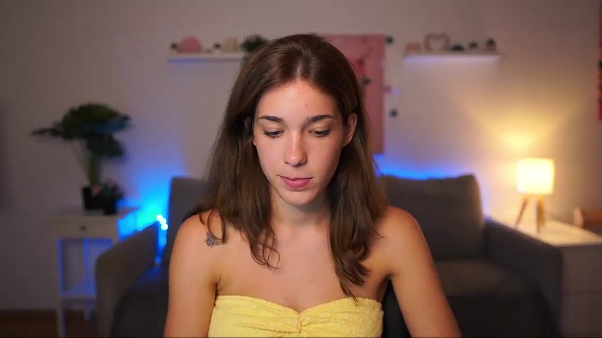 Gallery image thumbnail from Kissiecat's myfreecams stream on, 08/06/2025, 22:11 image 11 of 20