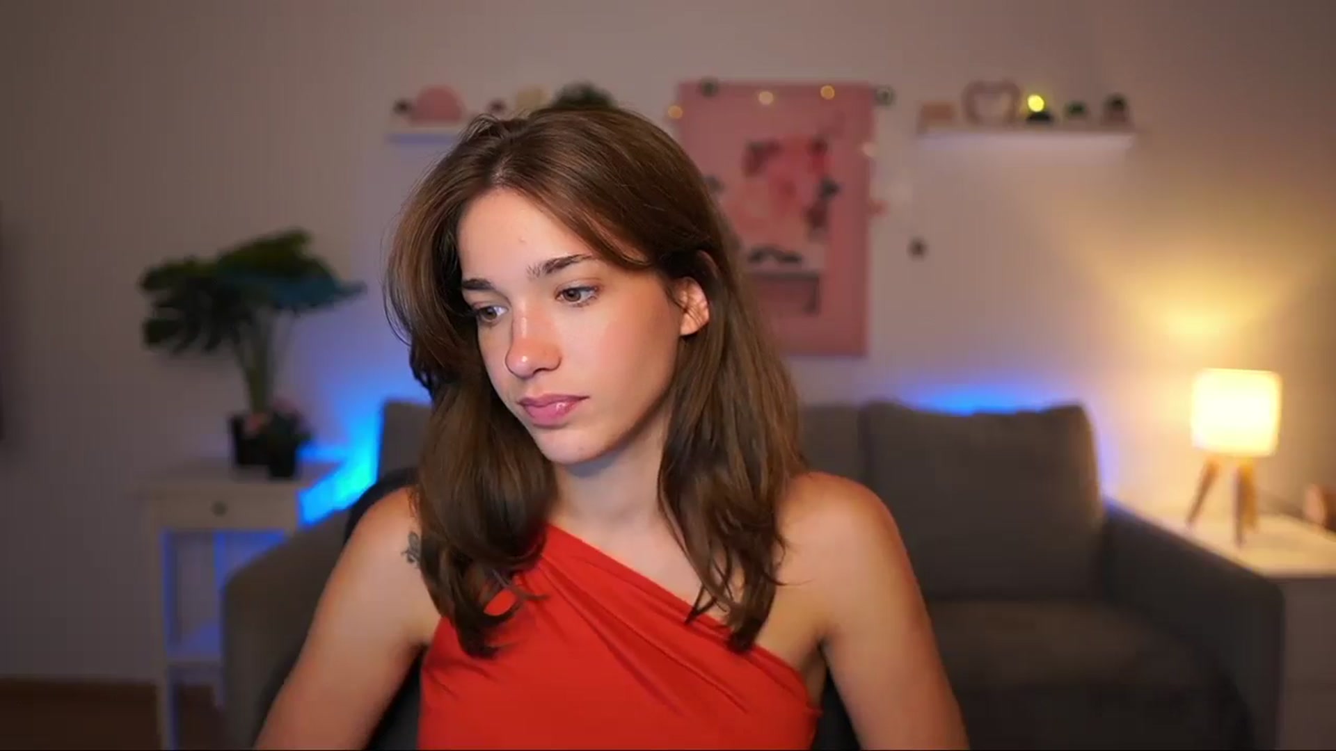 Gallery image thumbnail from Kissiecat's myfreecams stream on, 08/07/2025, 18:56 image 16 of 20