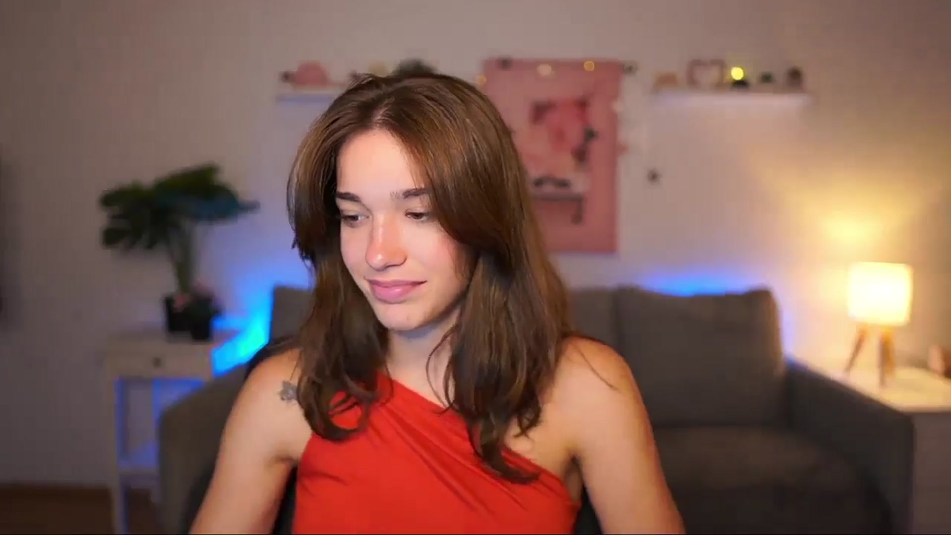 Gallery image thumbnail from Kissiecat's myfreecams stream on, 08/07/2025, 18:56 image 18 of 20