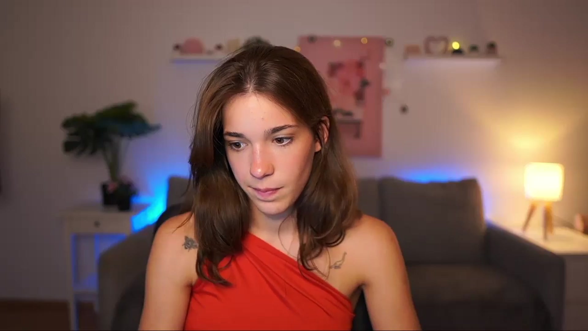 Gallery image thumbnail from Kissiecat's myfreecams stream on, 08/07/2025, 18:56 image 2 of 20