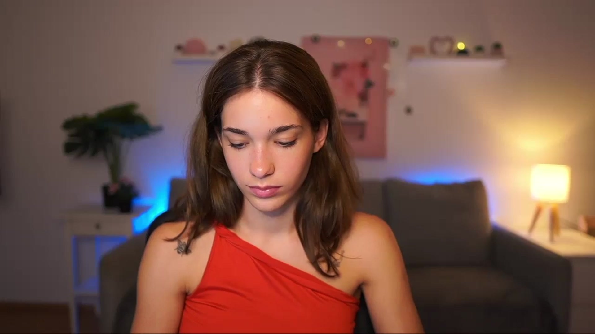 Gallery image thumbnail from Kissiecat's myfreecams stream on, 08/07/2025, 20:37 image 5 of 20